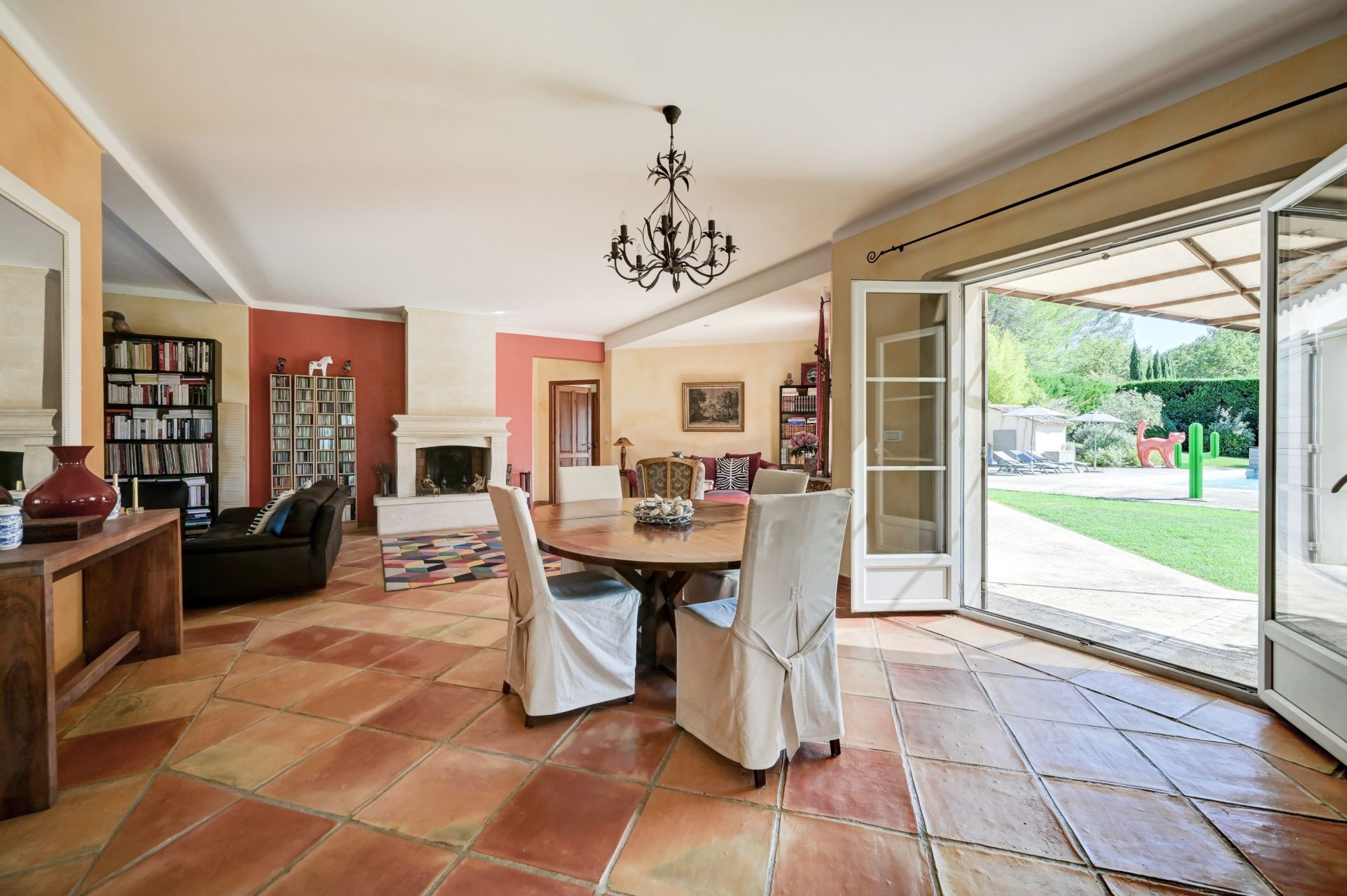 luxury house 5 Rooms for sale on AIX EN PROVENCE (13100)