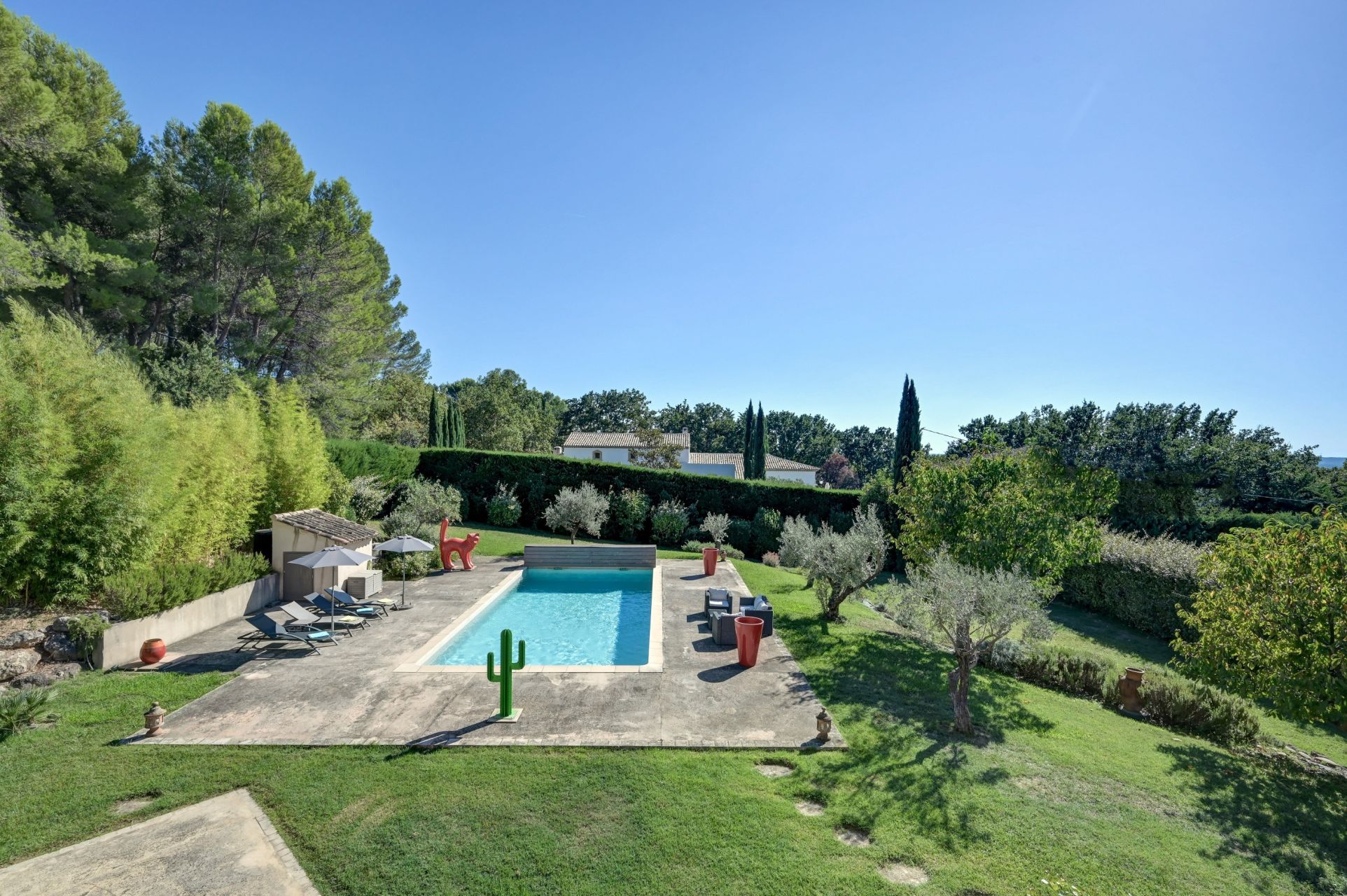 luxury house 5 Rooms for sale on AIX EN PROVENCE (13100)