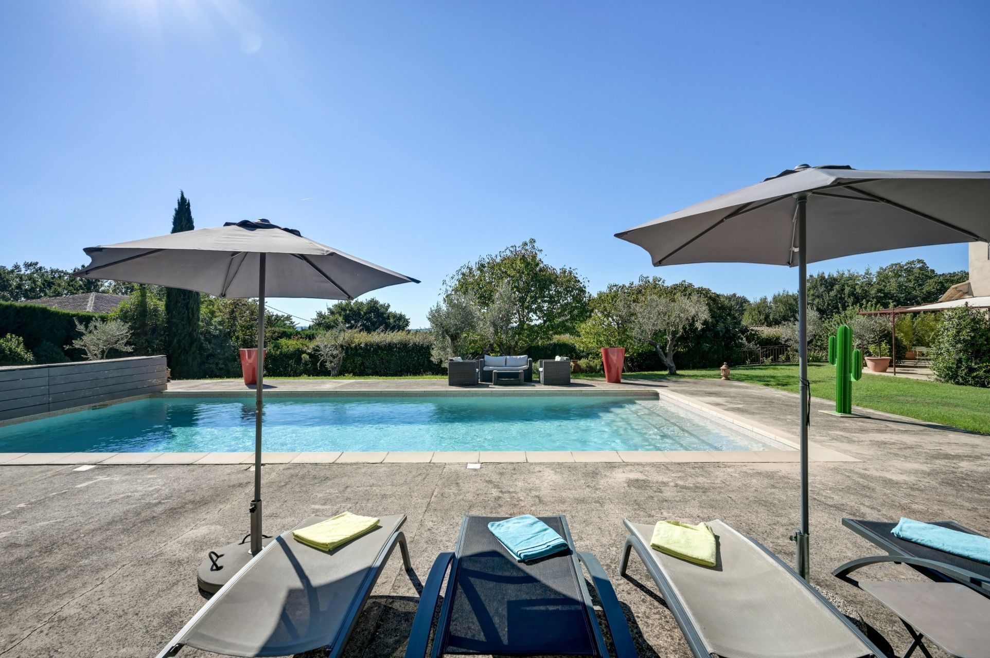 luxury house 5 Rooms for sale on AIX EN PROVENCE (13100)