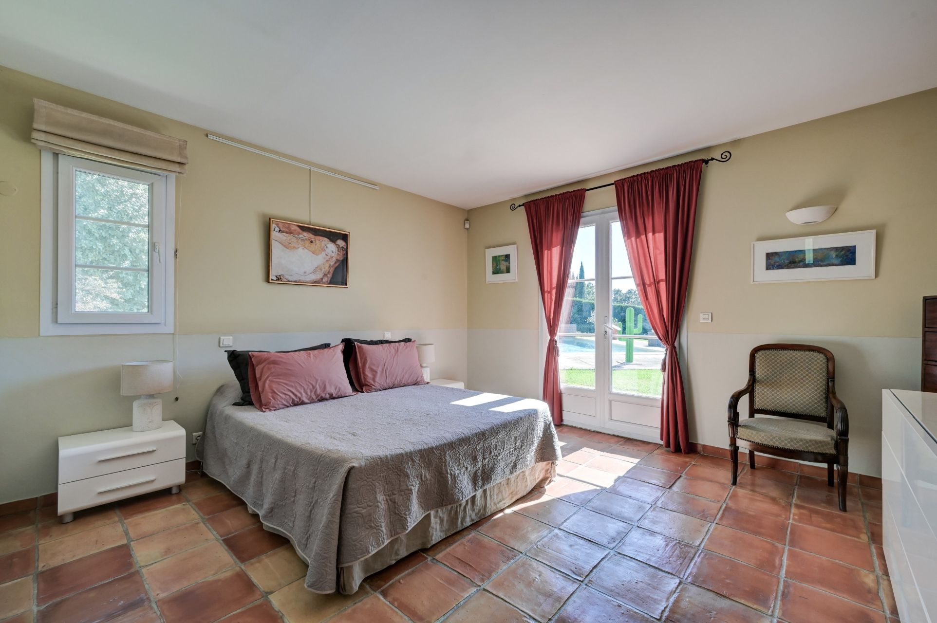 luxury house 5 Rooms for sale on AIX EN PROVENCE (13100)