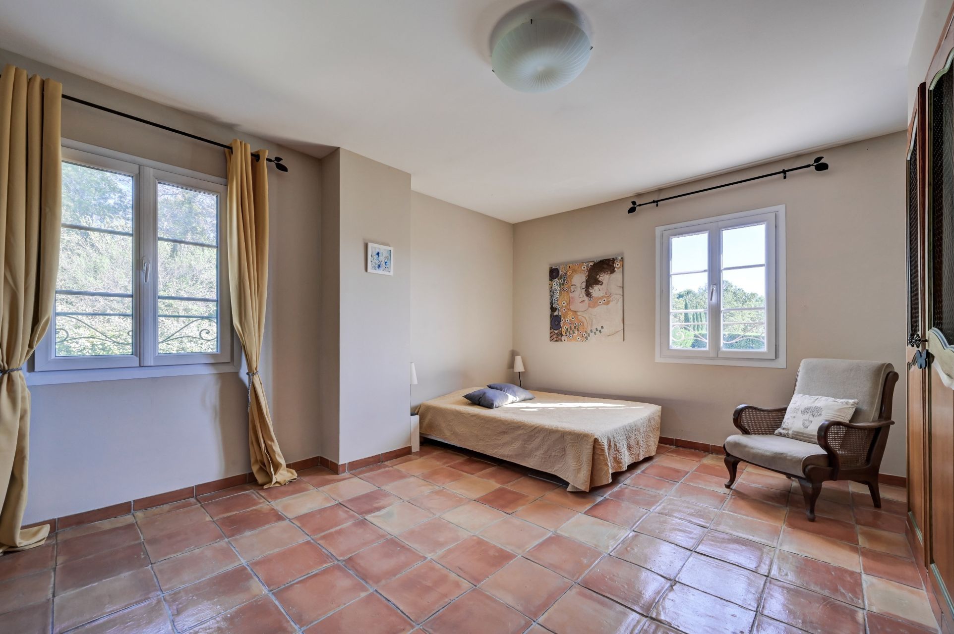 luxury house 5 Rooms for sale on AIX EN PROVENCE (13100)