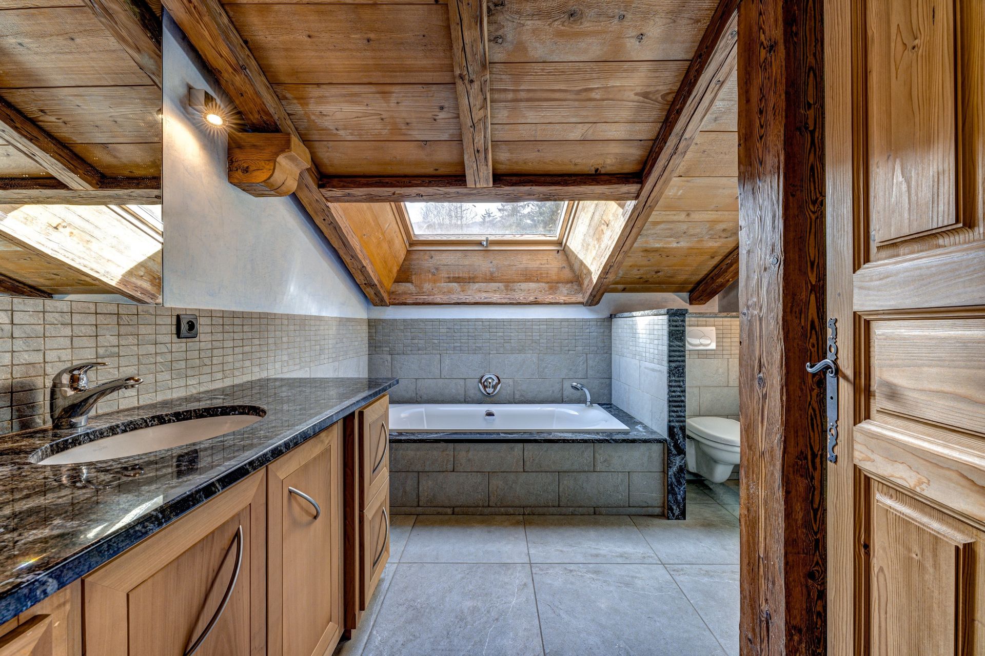 luxury chalet 12 Rooms for sale on CHAMONIX MONT BLANC (74400)