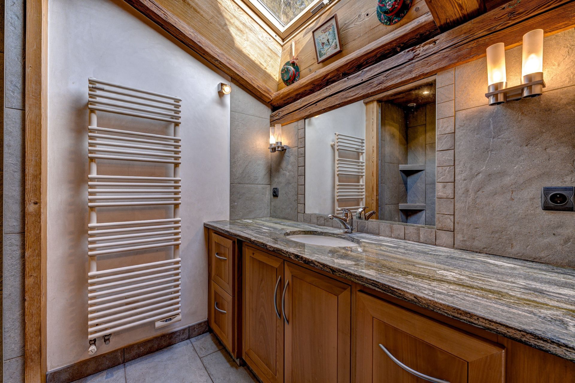 luxury chalet 12 Rooms for sale on CHAMONIX MONT BLANC (74400)