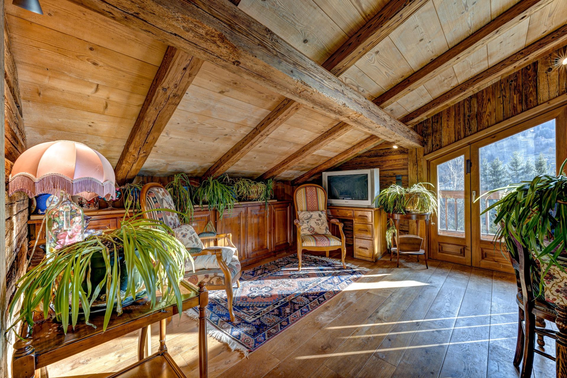 luxury chalet 12 Rooms for sale on CHAMONIX MONT BLANC (74400)