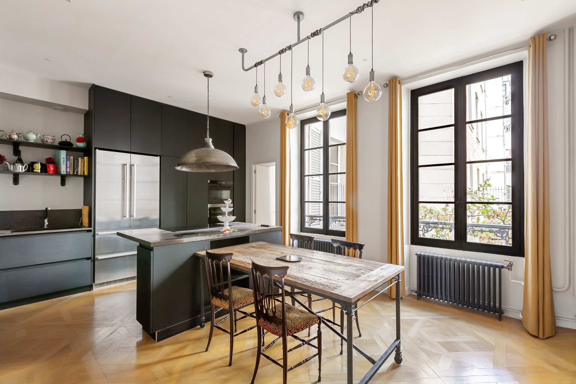 luxury apartment 6 Rooms for sale on PARIS (75006)