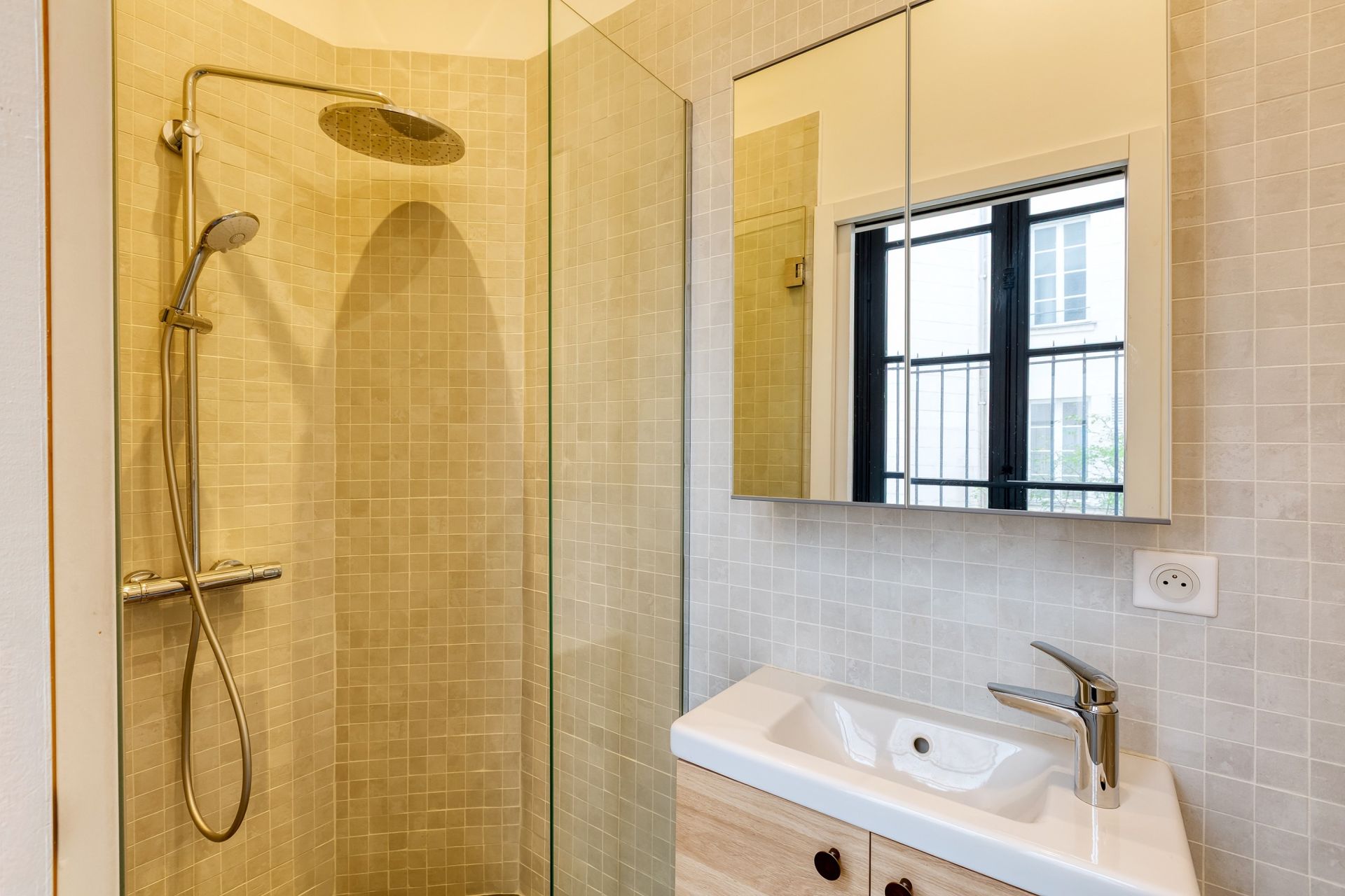luxury apartment 6 Rooms for sale on PARIS (75006)