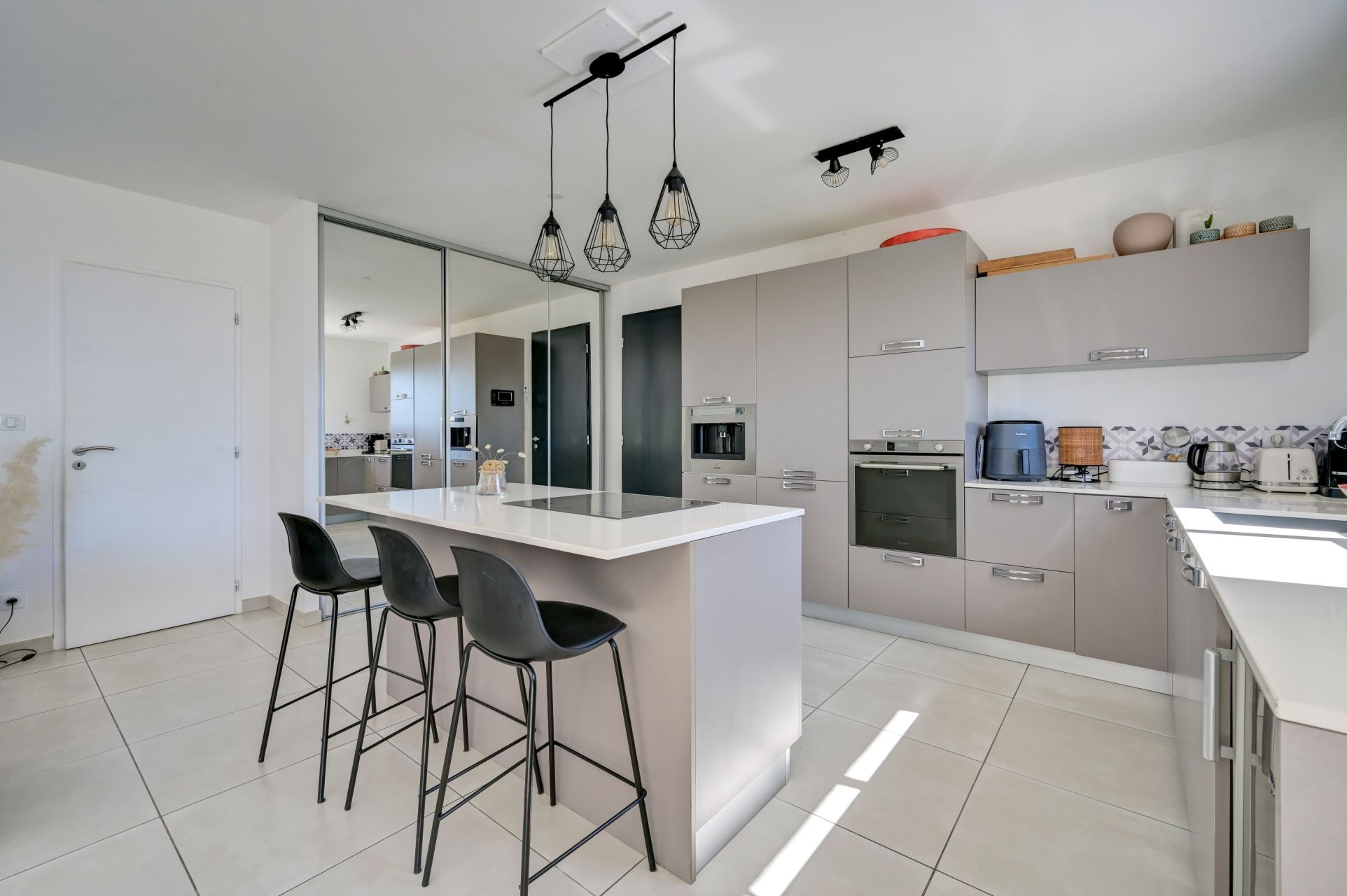 maison de luxe 5 Pièces en vente sur EGUILLES (13510)