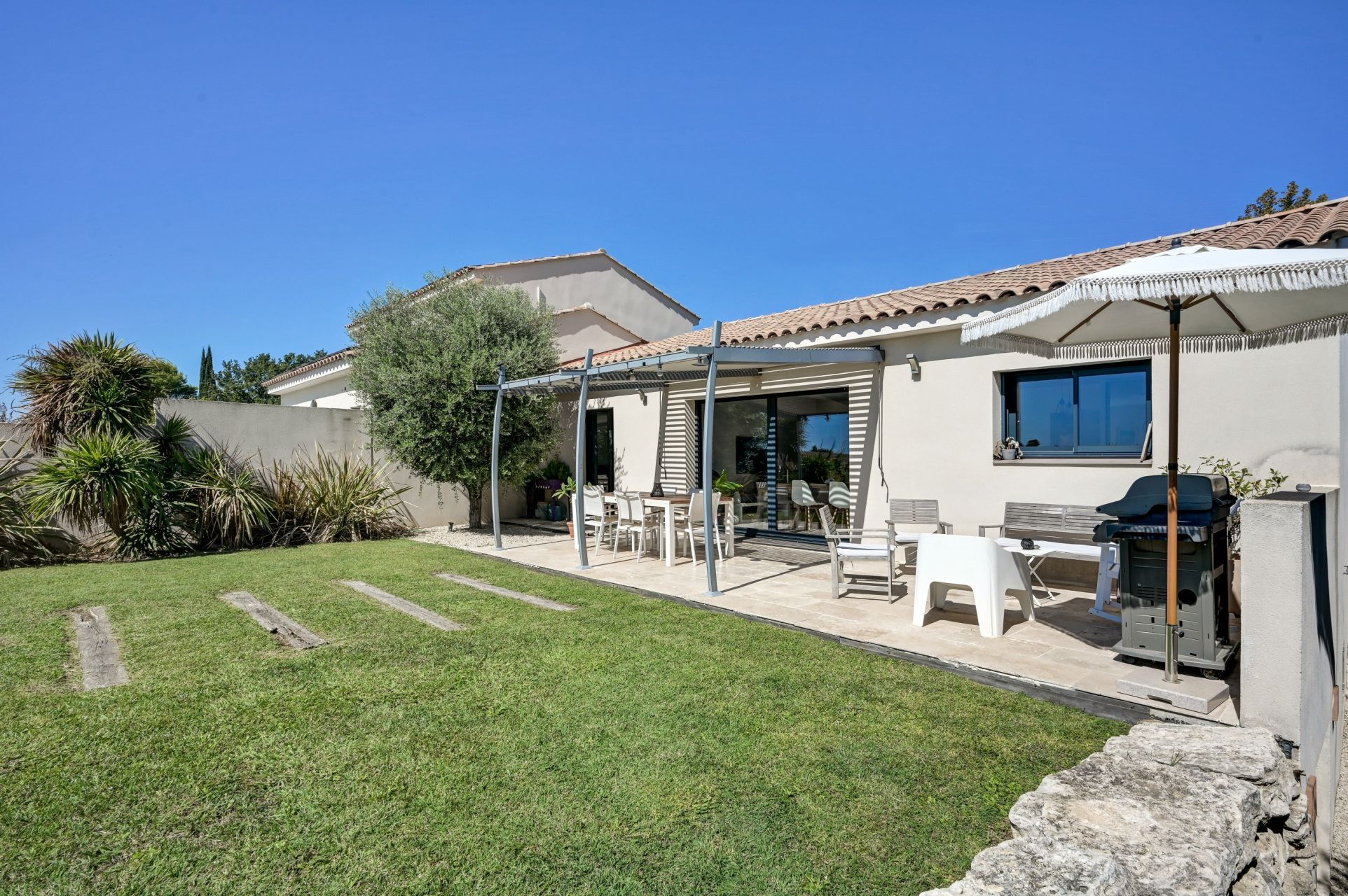maison de luxe 5 Pièces en vente sur EGUILLES (13510)