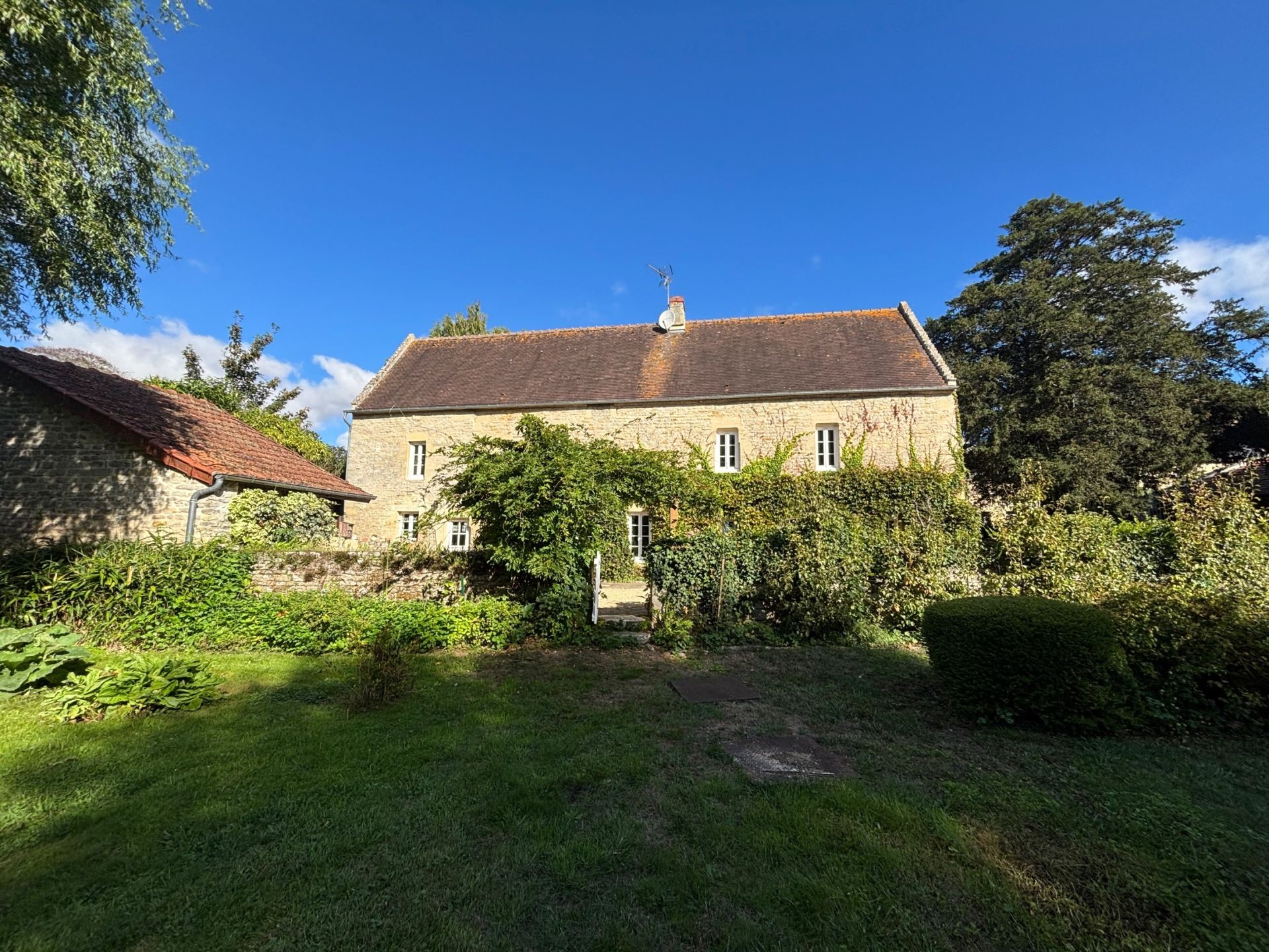 maison de luxe 8 Pièces en vente sur PONTS SUR SEULLES (14480)