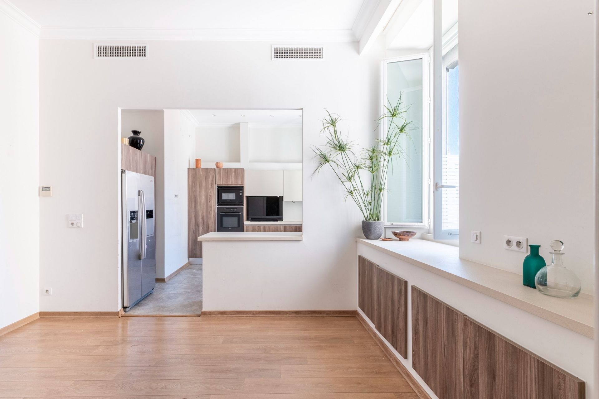 luxury apartment 6 Rooms for sale on NICE (06000)