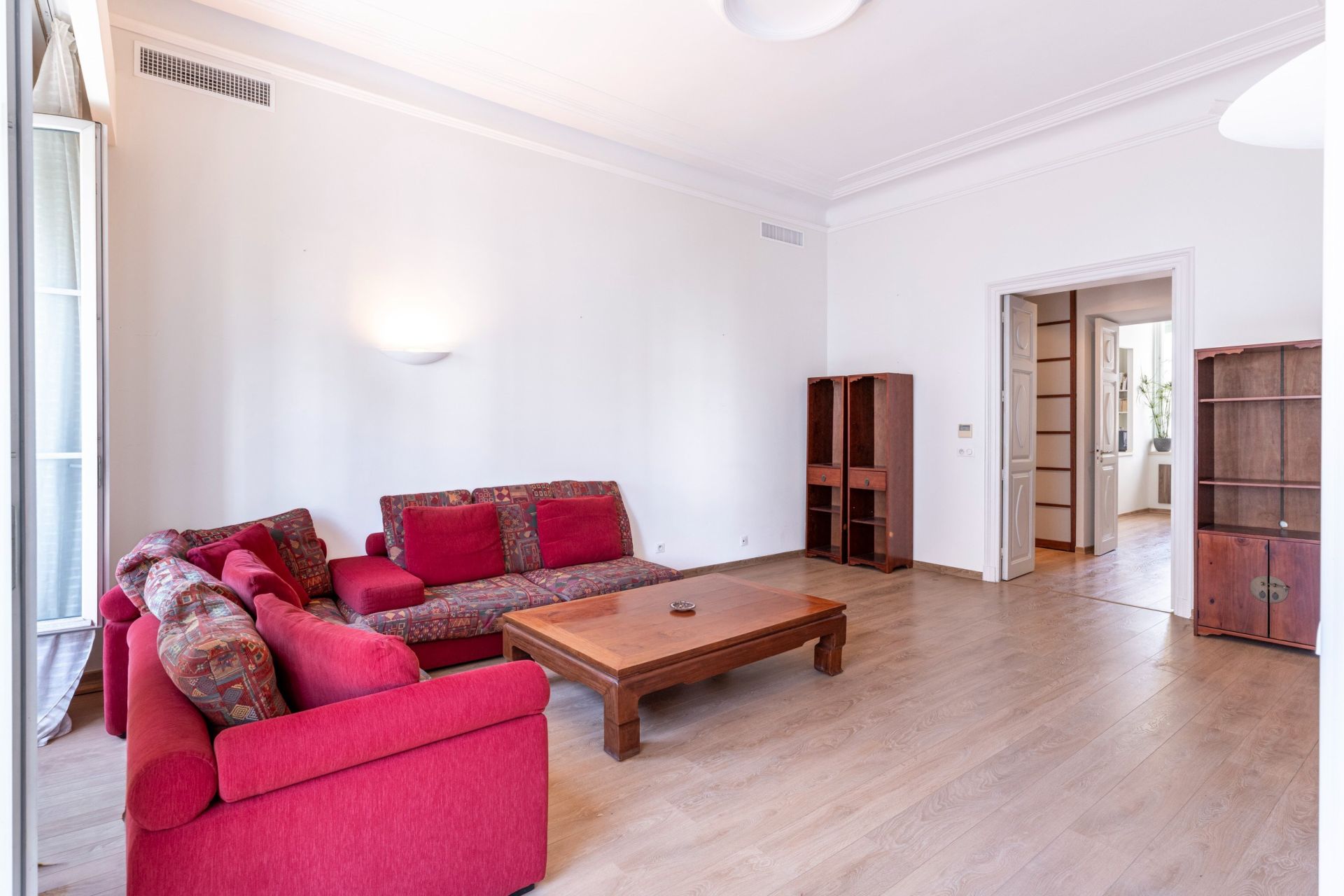 luxury apartment 6 Rooms for sale on NICE (06000)