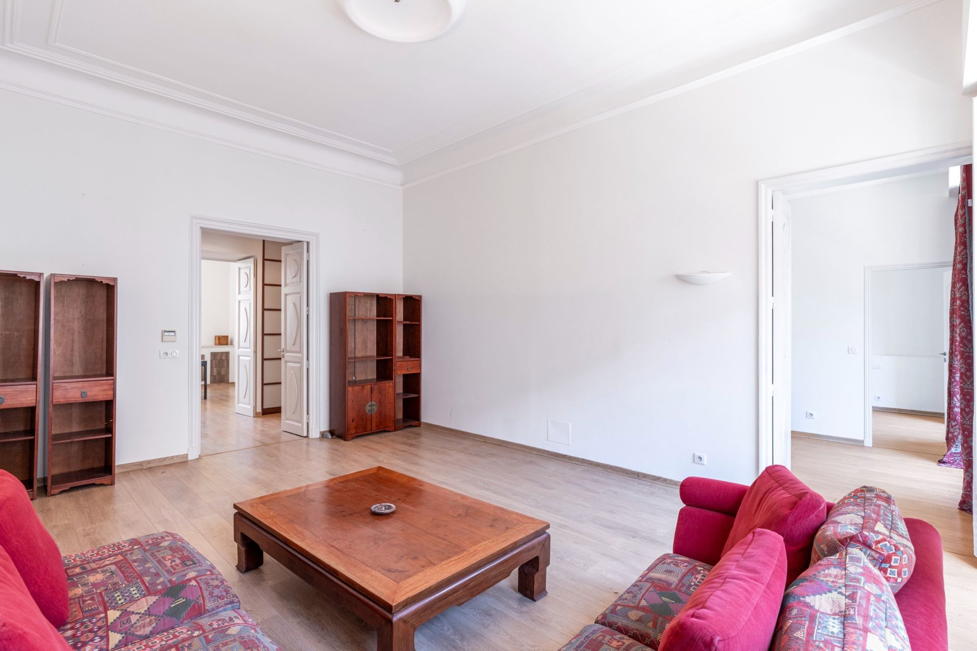luxury apartment 6 Rooms for sale on NICE (06000)
