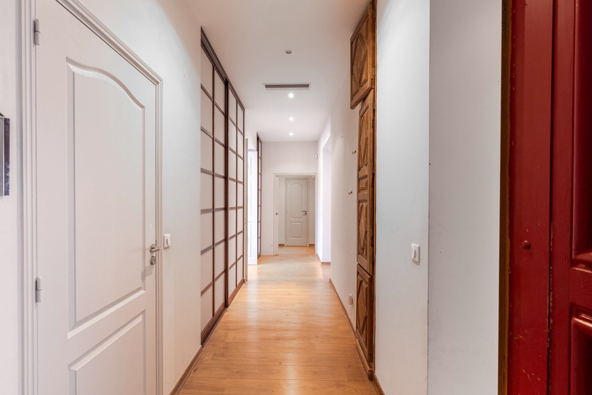 luxury apartment 6 Rooms for sale on NICE (06000)