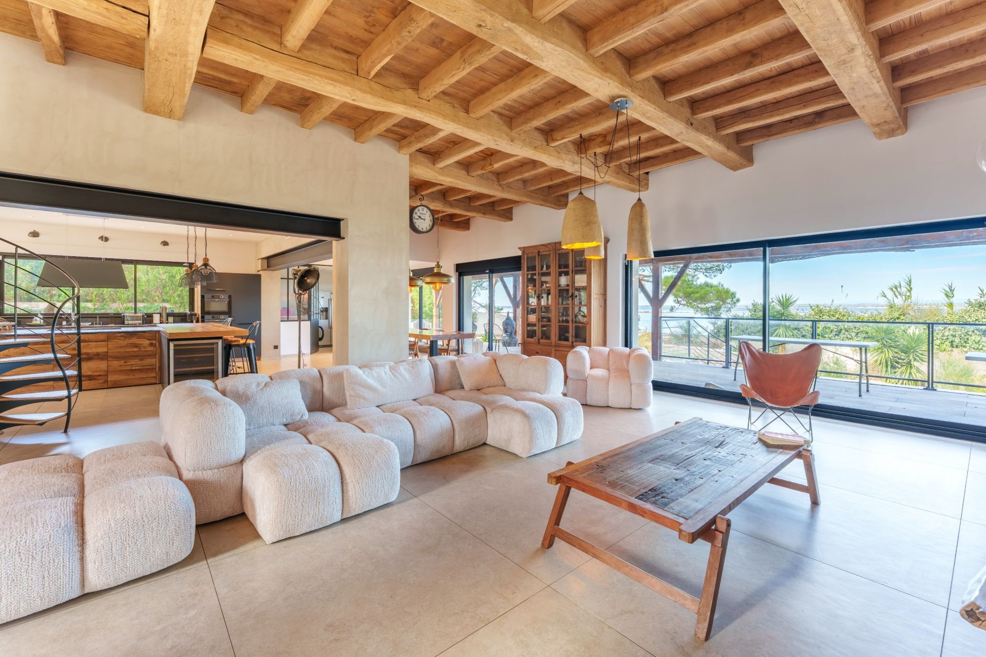 luxury house 10 Rooms for sale on SETE (34200)