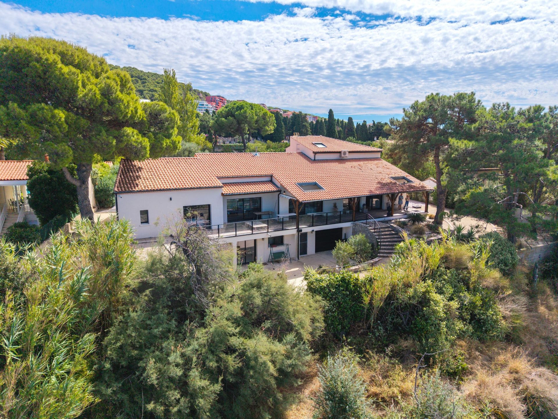 luxury house 10 Rooms for sale on SETE (34200)