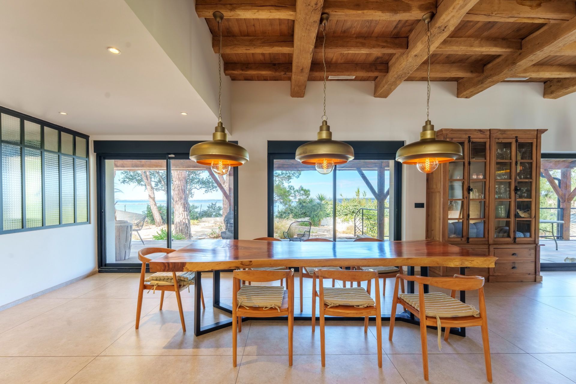 luxury house 10 Rooms for sale on SETE (34200)