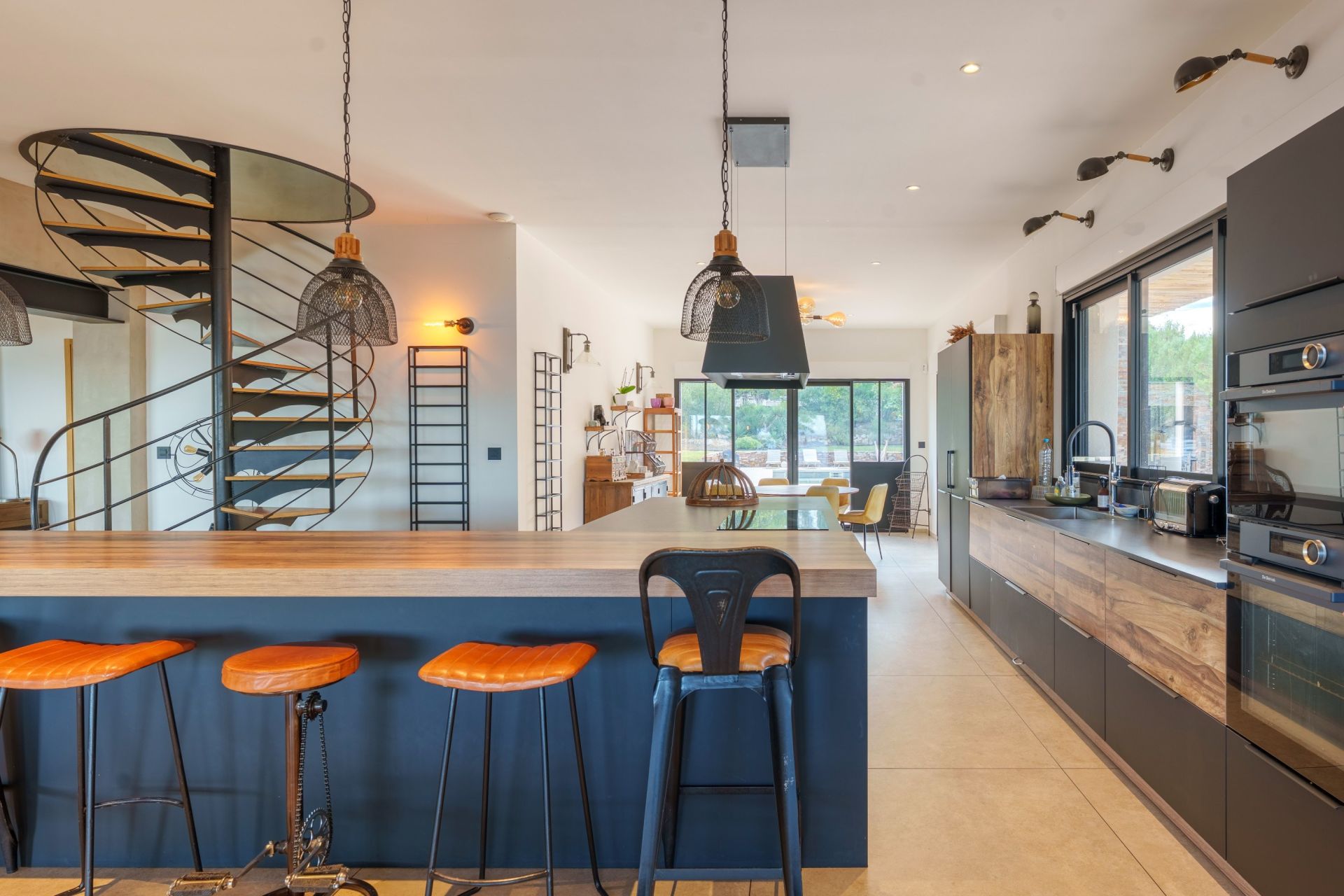 luxury house 10 Rooms for sale on SETE (34200)