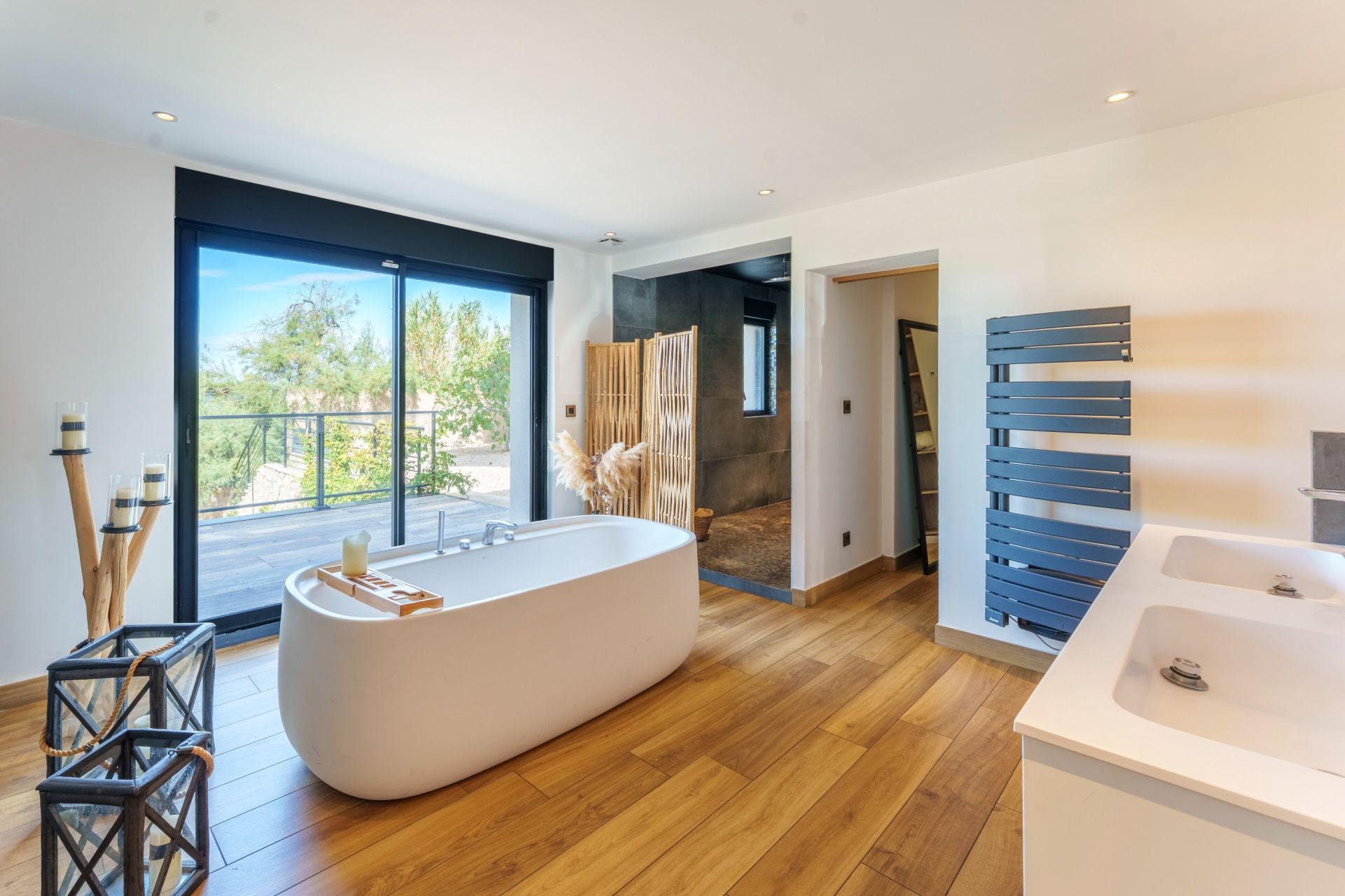 luxury house 10 Rooms for sale on SETE (34200)
