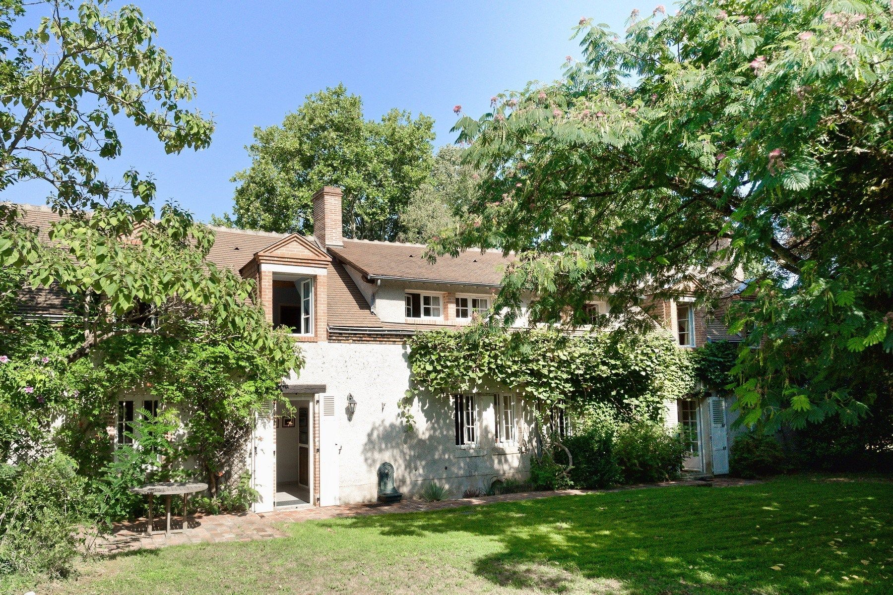 luxury house 6 Rooms for sale on OLIVET (45160)