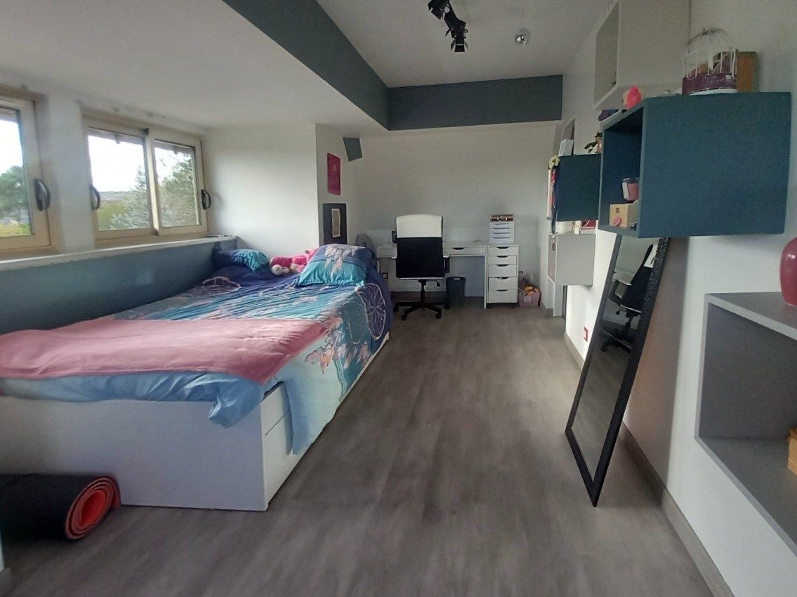 luxury house 9 Rooms for sale on LOUVIERS (27400)