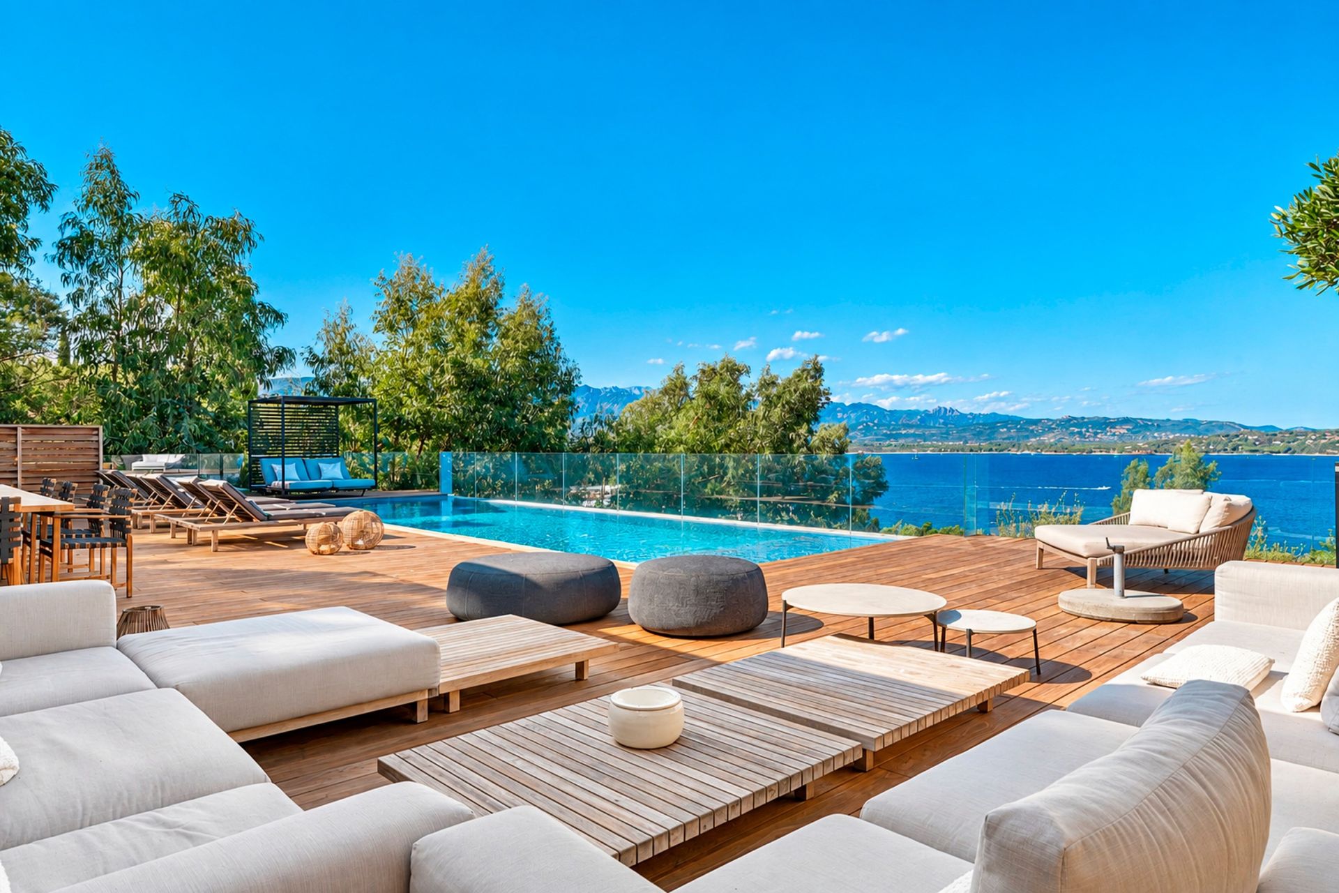 luxury villa 11 Rooms for seasonal rent on PORTO VECCHIO (20137)