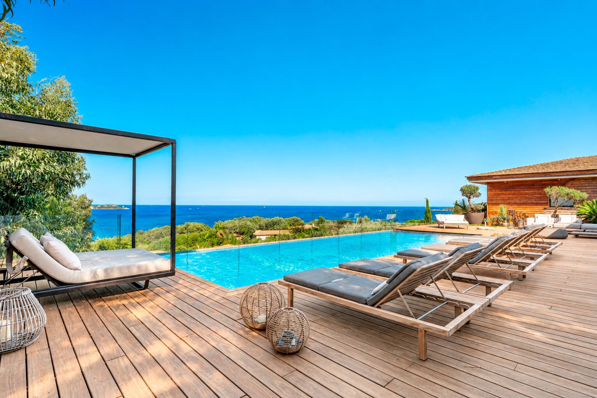 luxury villa 11 Rooms for seasonal rent on PORTO VECCHIO (20137)