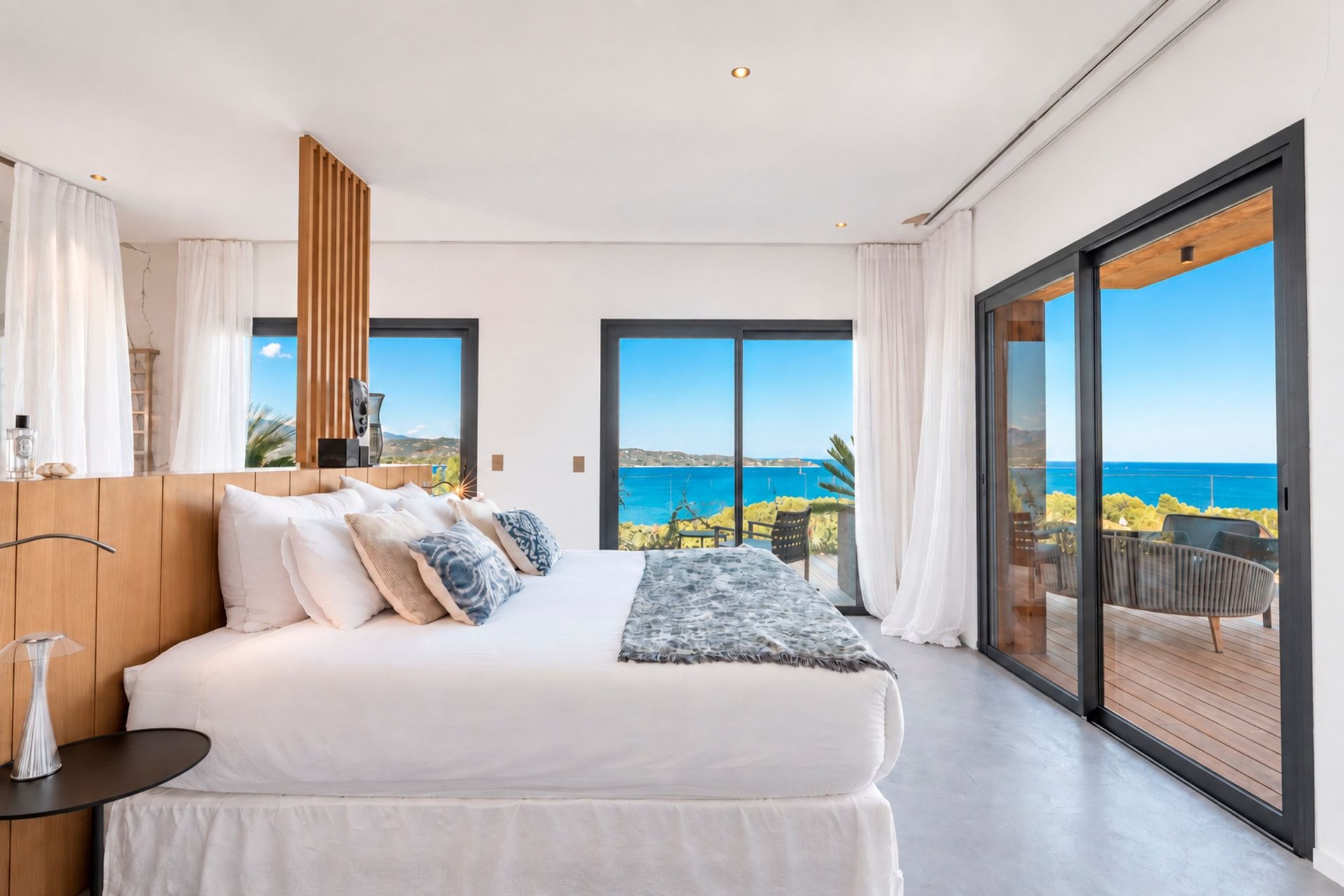 luxury villa 11 Rooms for seasonal rent on PORTO VECCHIO (20137)