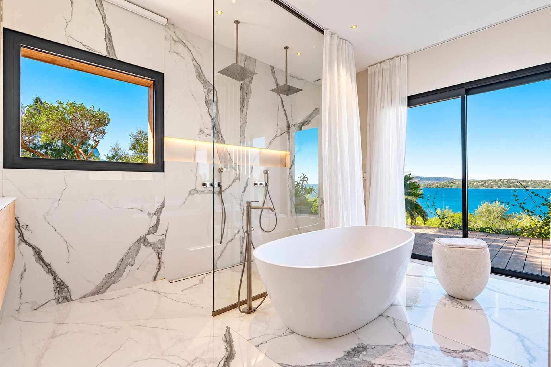 luxury villa 11 Rooms for seasonal rent on PORTO VECCHIO (20137)