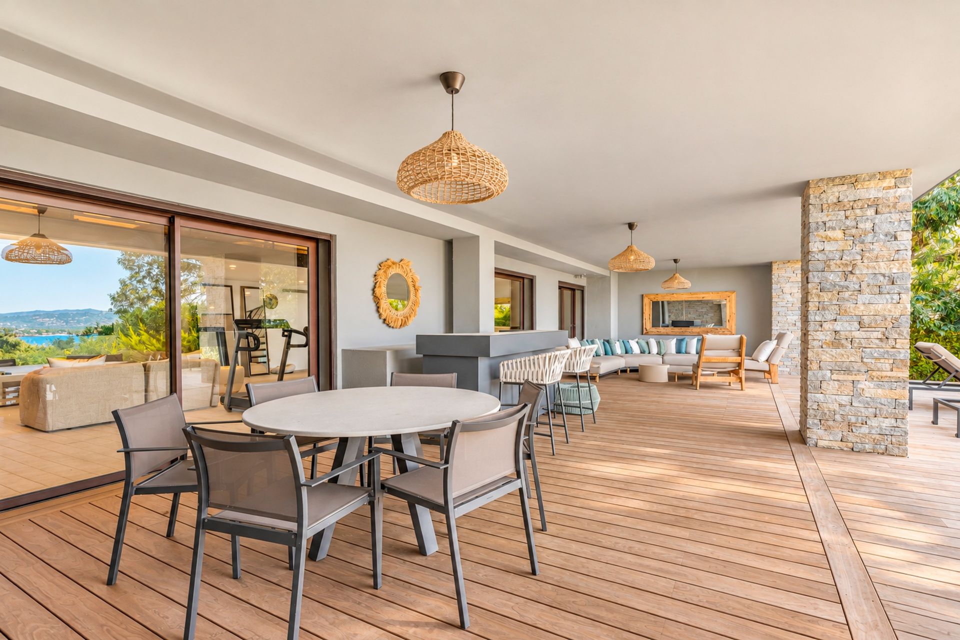 luxury villa 11 Rooms for seasonal rent on PORTO VECCHIO (20137)