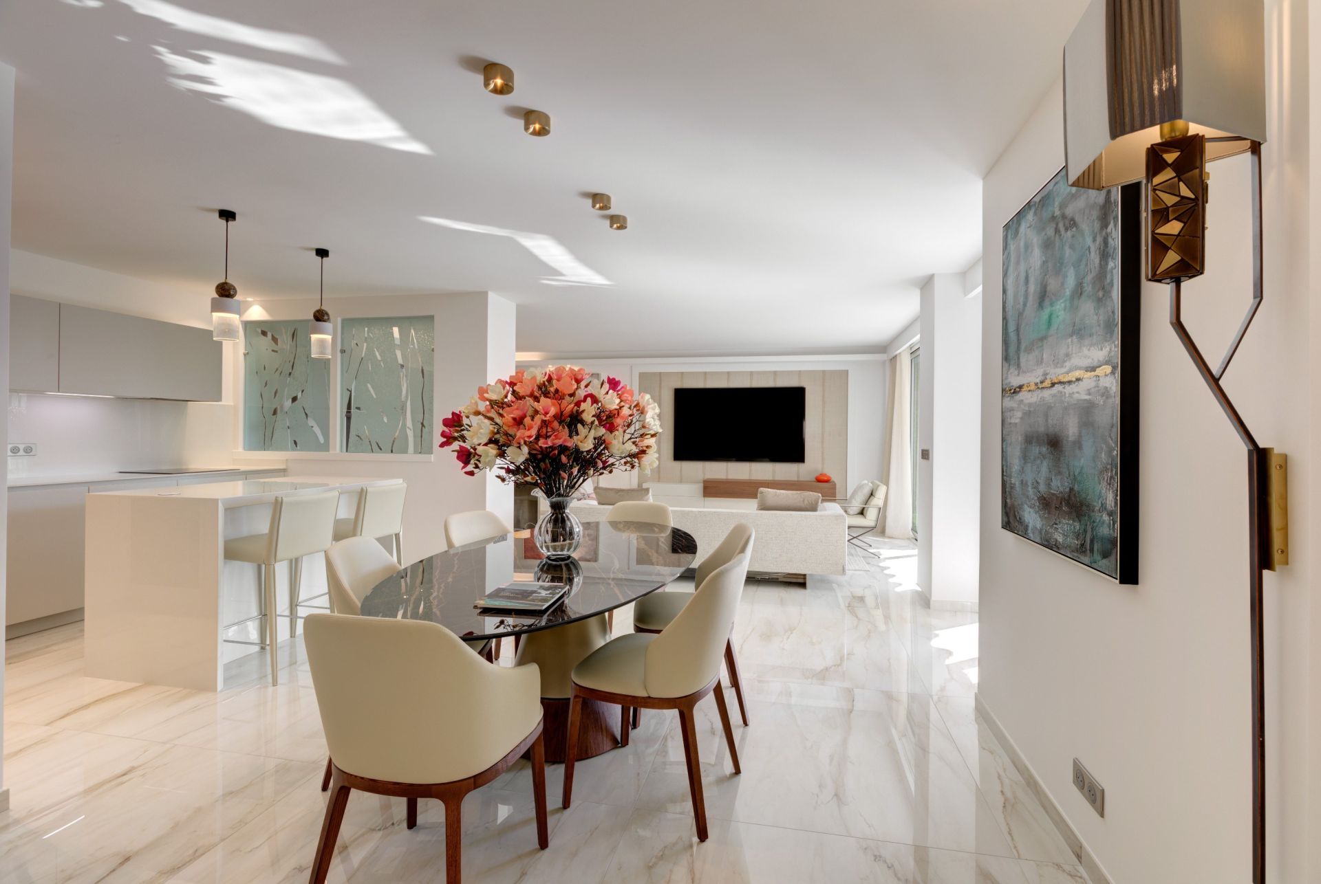 luxury apartment 3 Rooms for sale on CANNES (06400)