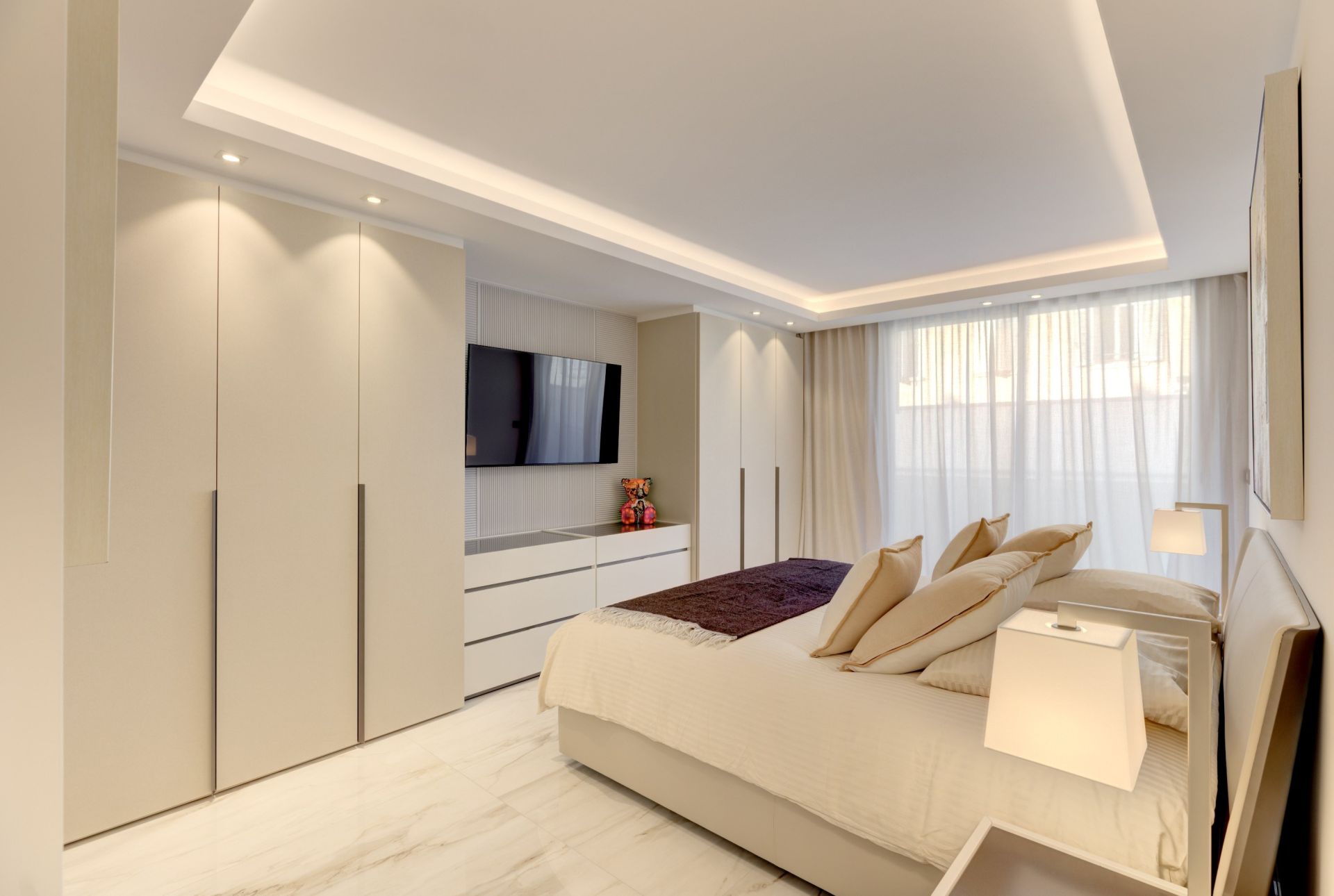 luxury apartment 3 Rooms for sale on CANNES (06400)