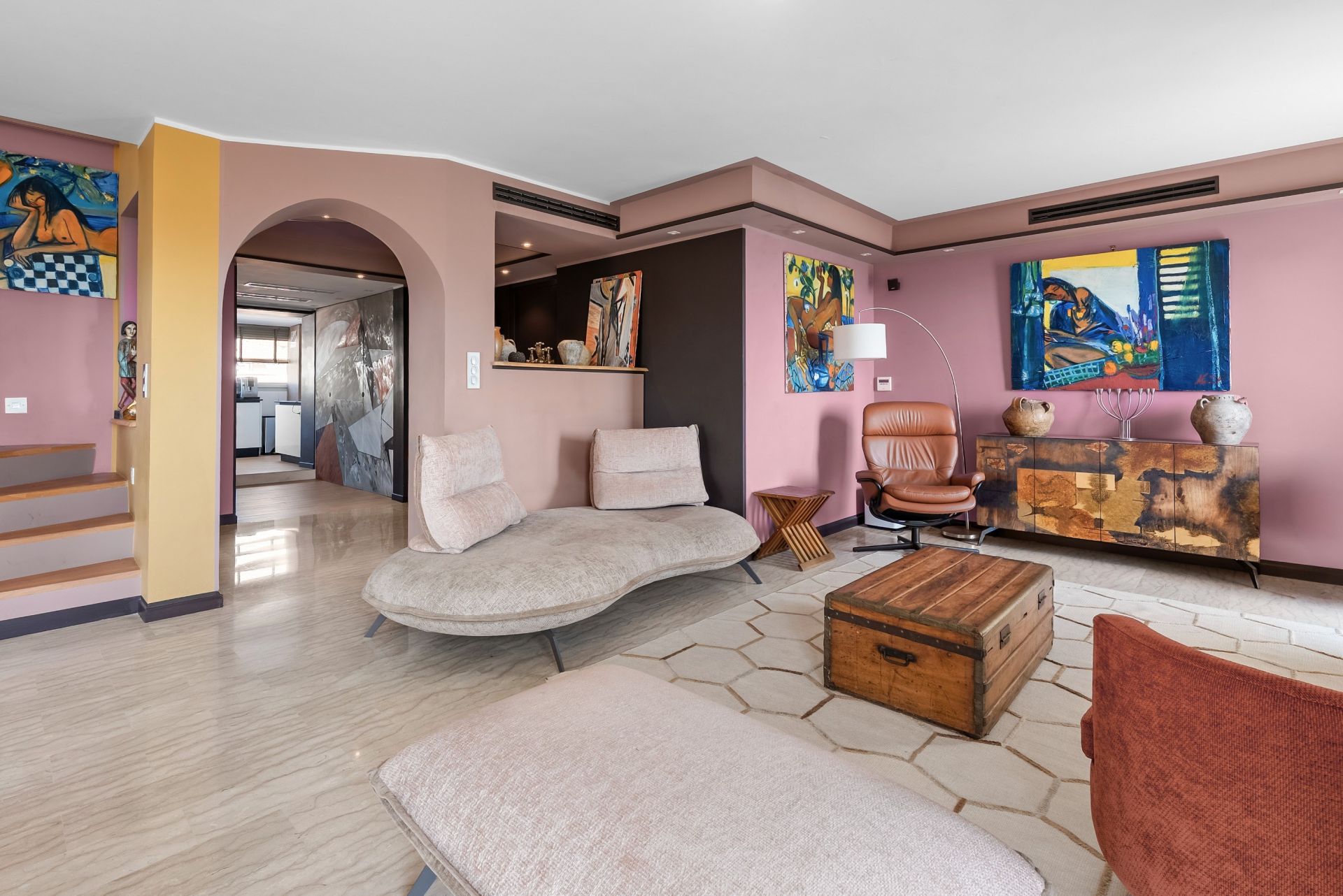 luxury apartment 4 Rooms for sale on HYERES (83400)