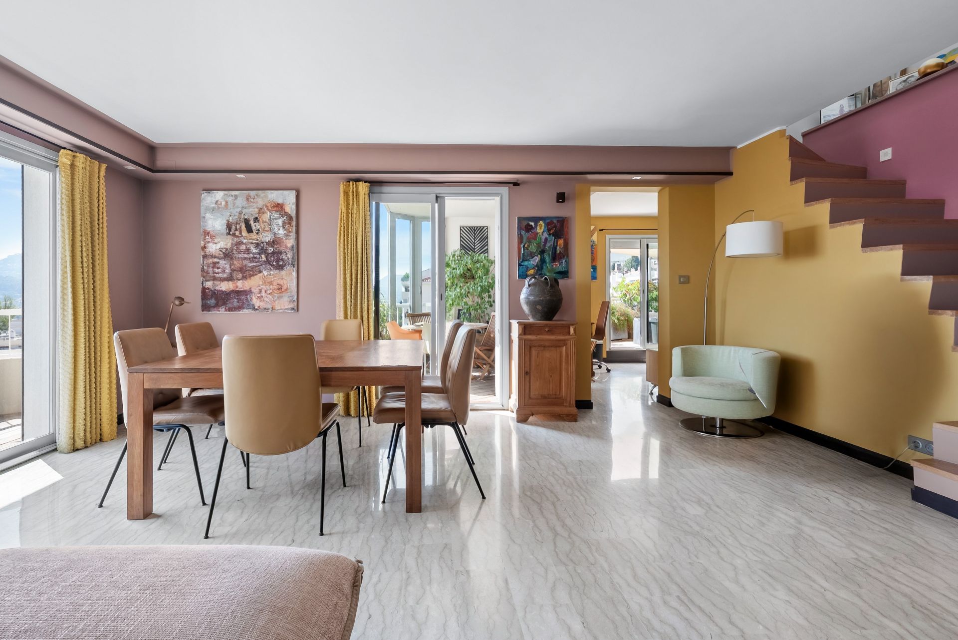 luxury apartment 4 Rooms for sale on HYERES (83400)
