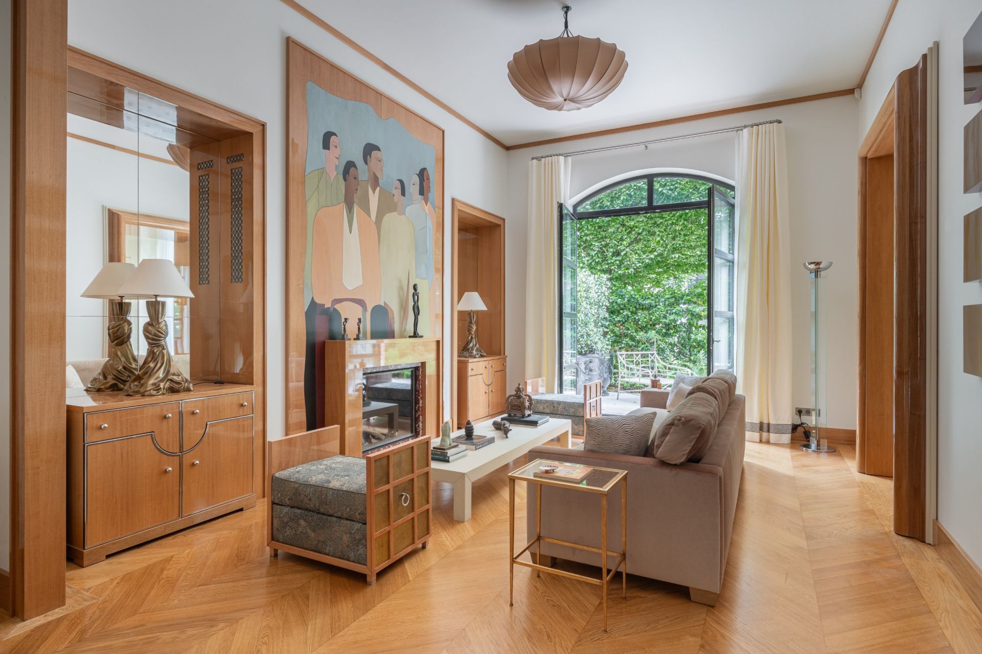 luxury house 12 Rooms for sale on PARIS (75007)