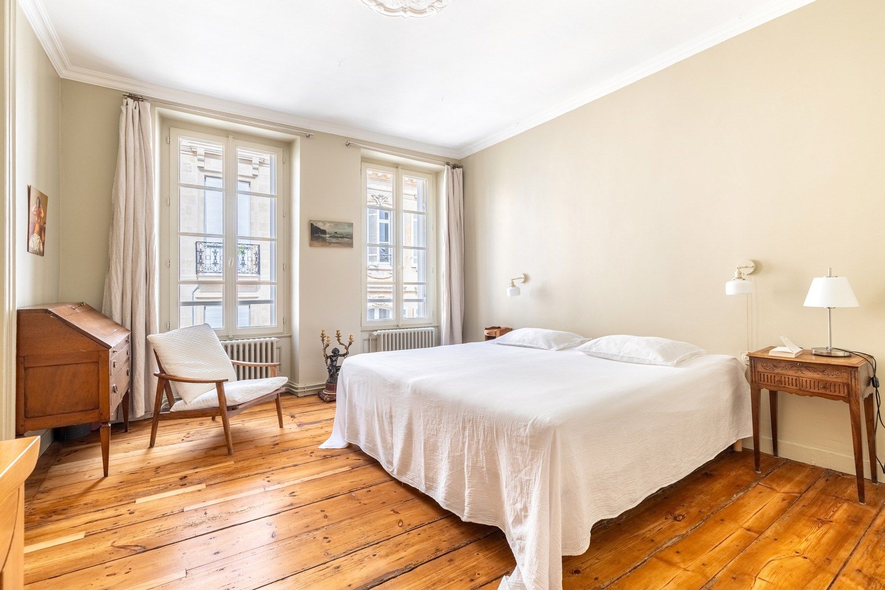 luxury house 10 Rooms for sale on BORDEAUX (33000)