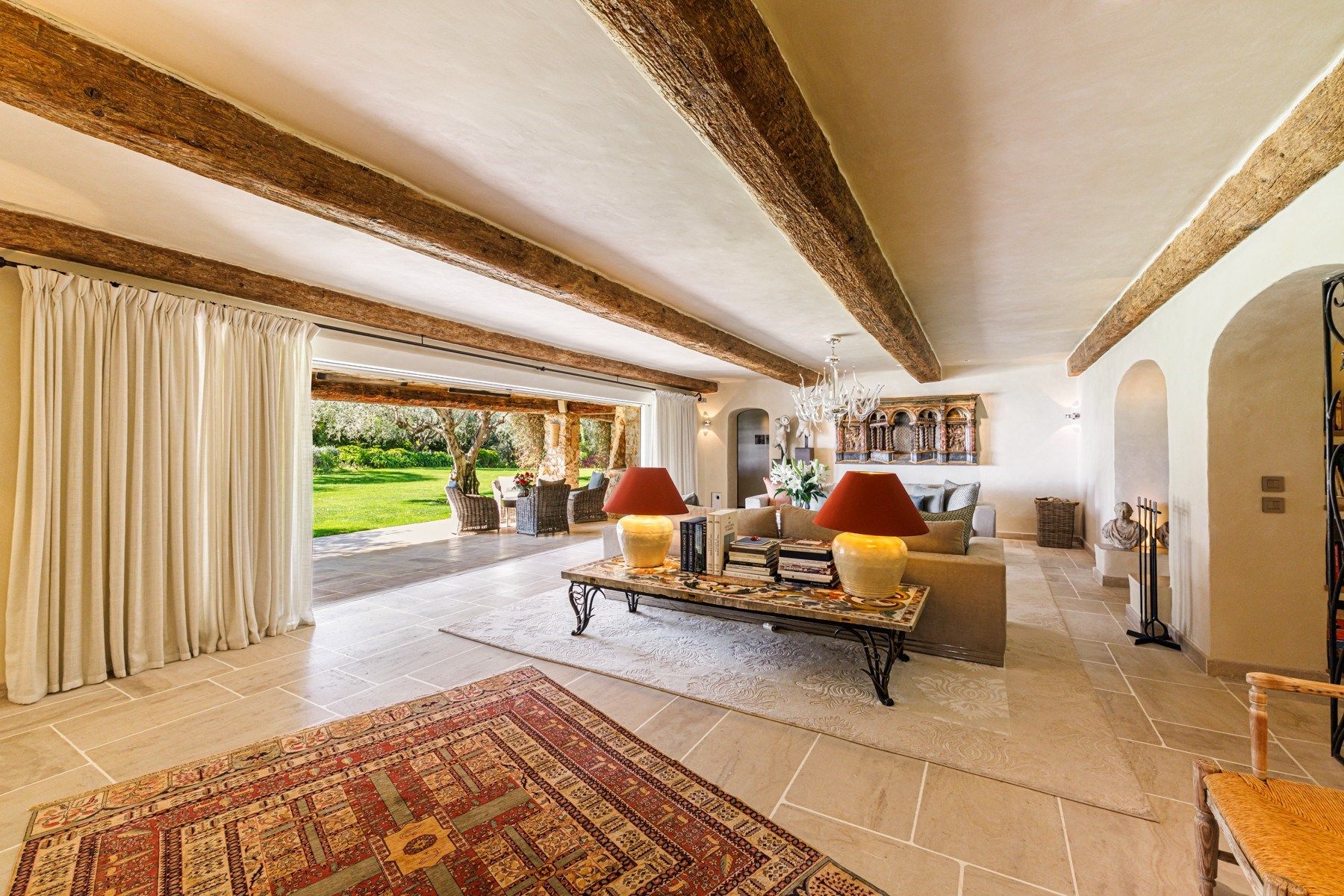 luxury provencale house 11 Rooms for sale on LA COLLE SUR LOUP (06480)