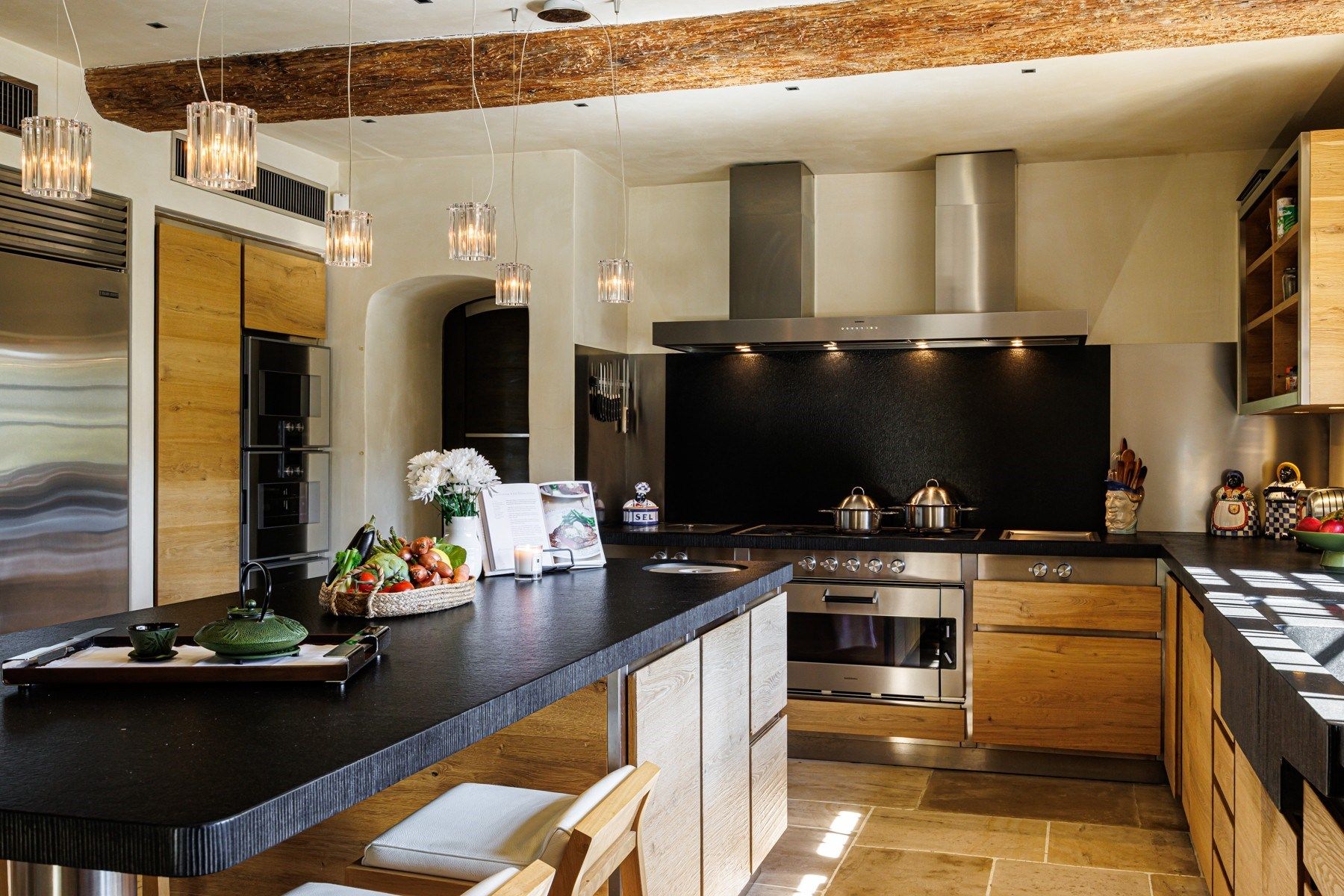 luxury provencale house 11 Rooms for sale on LA COLLE SUR LOUP (06480)