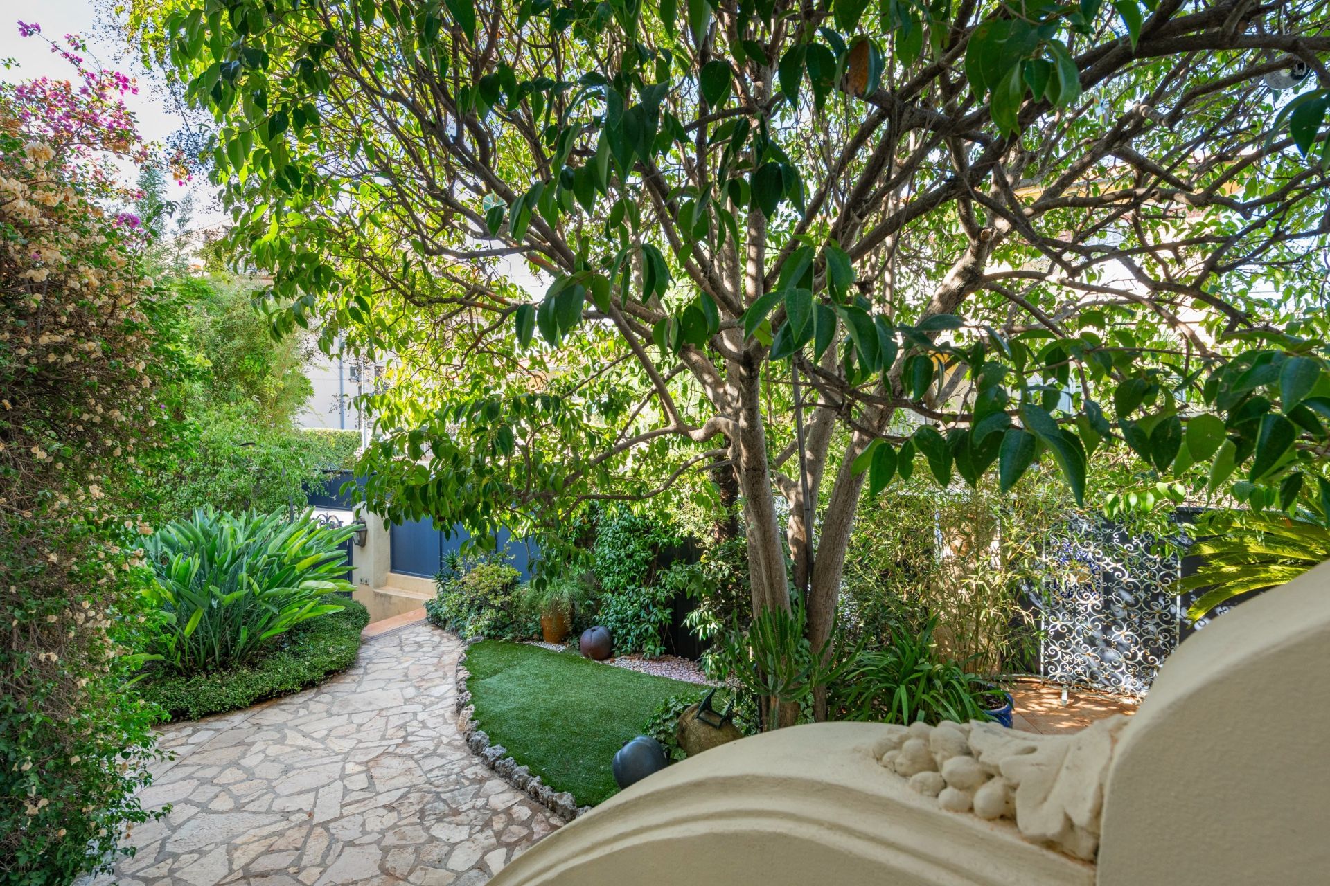 townhouse 5 Rooms for sale on NICE (06000)