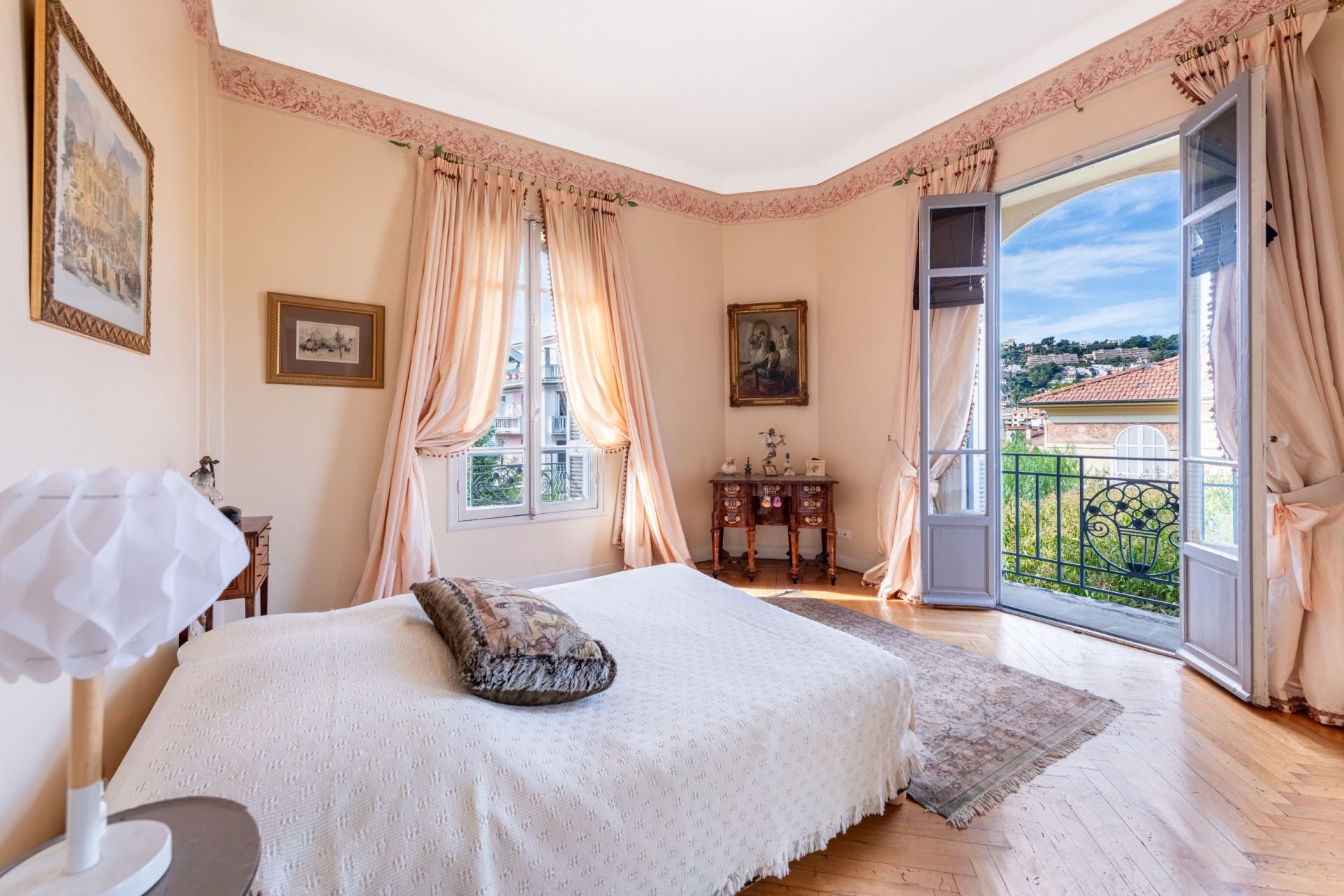townhouse 5 Rooms for sale on NICE (06000)