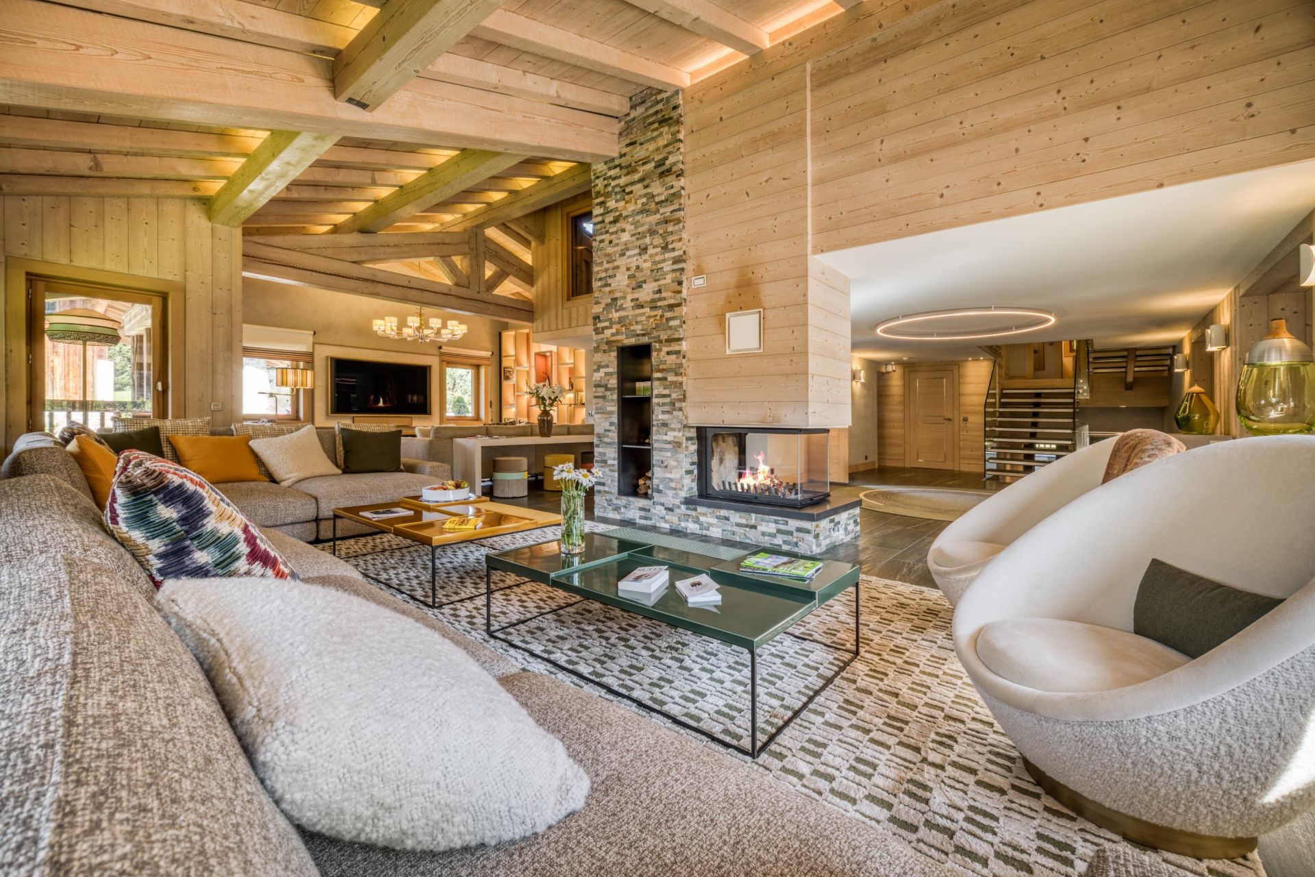 luxury chalet 18 Rooms for sale on MEGEVE (74120)
