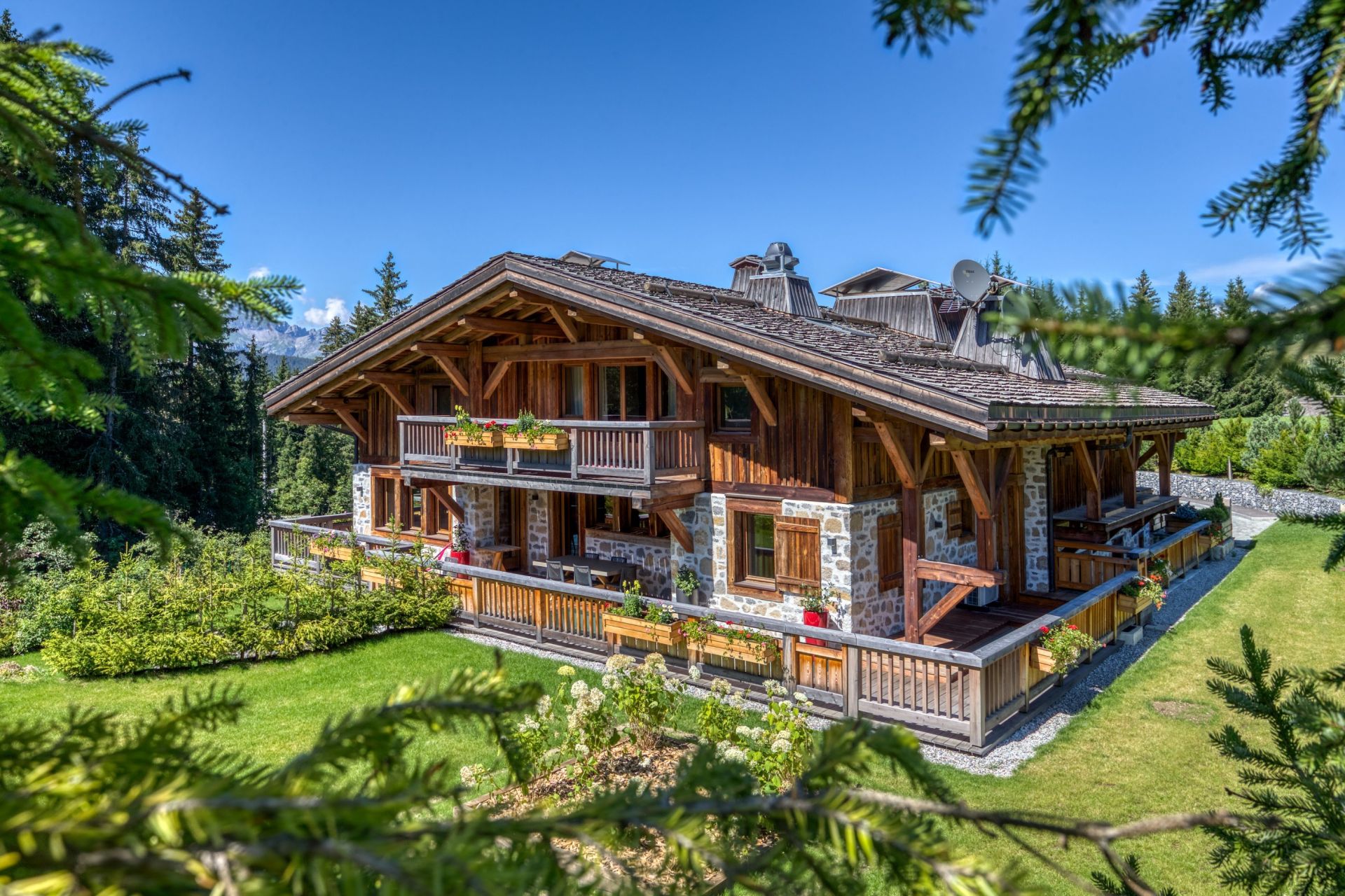 luxury chalet 18 Rooms for sale on MEGEVE (74120)