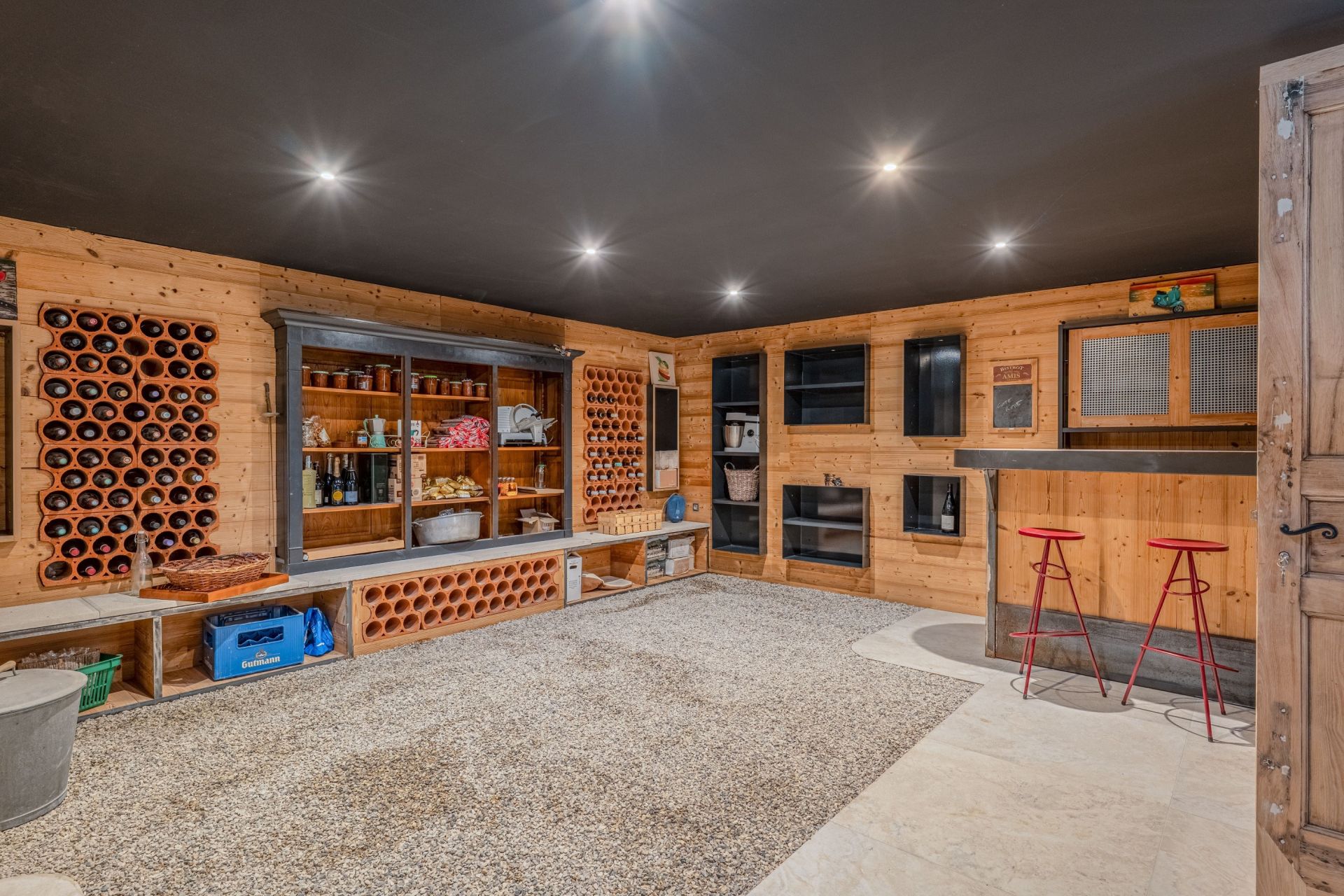 farm complex 6 Rooms for sale on LUCENAY (69480)