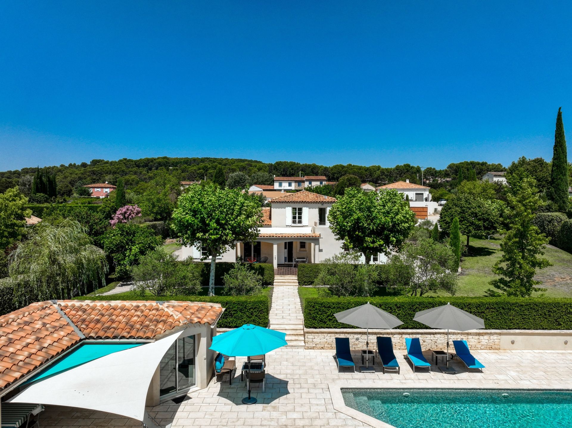 luxury house 5 Rooms for sale on AIX EN PROVENCE (13100)