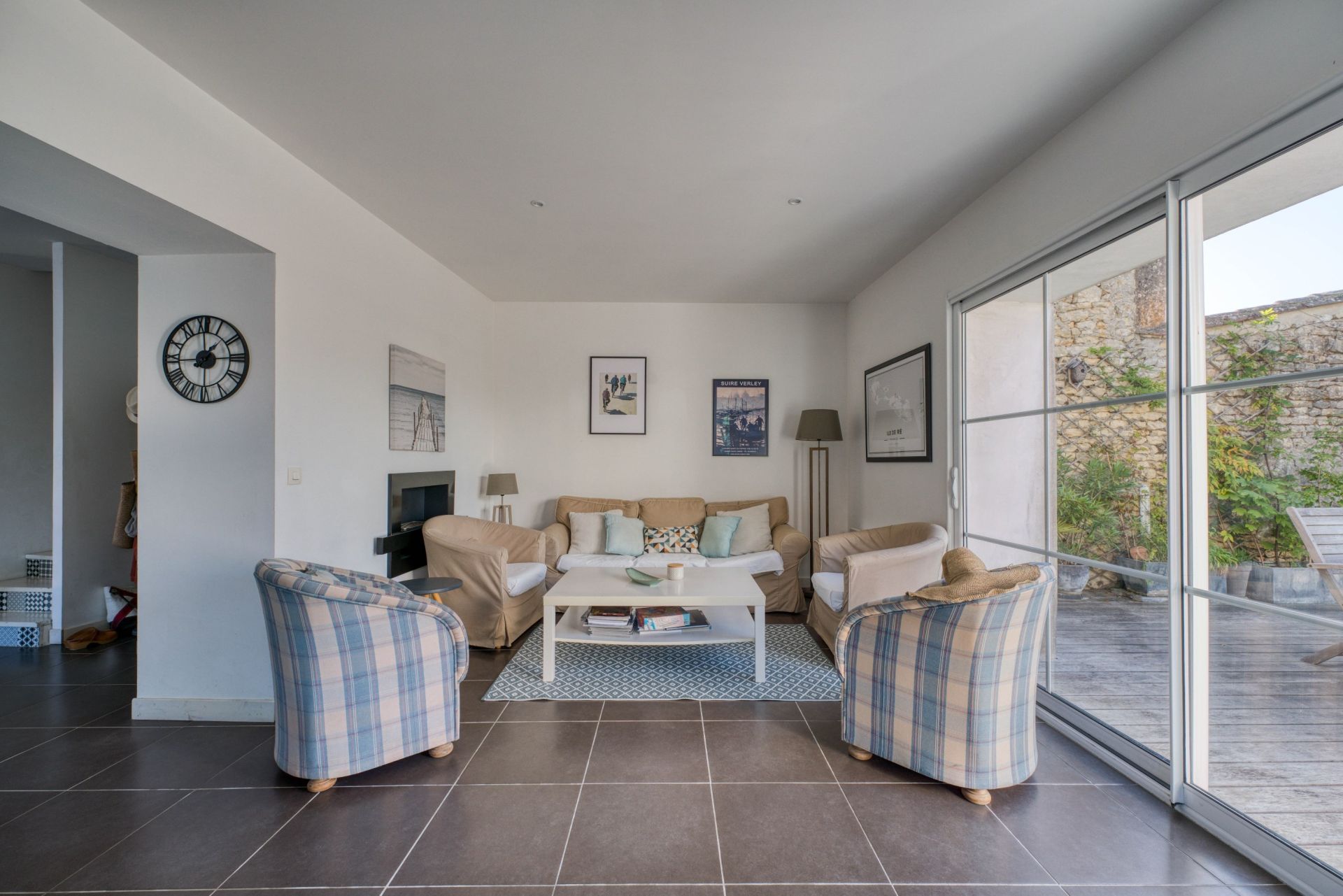 luxury house 5 Rooms for sale on LOIX (17111)