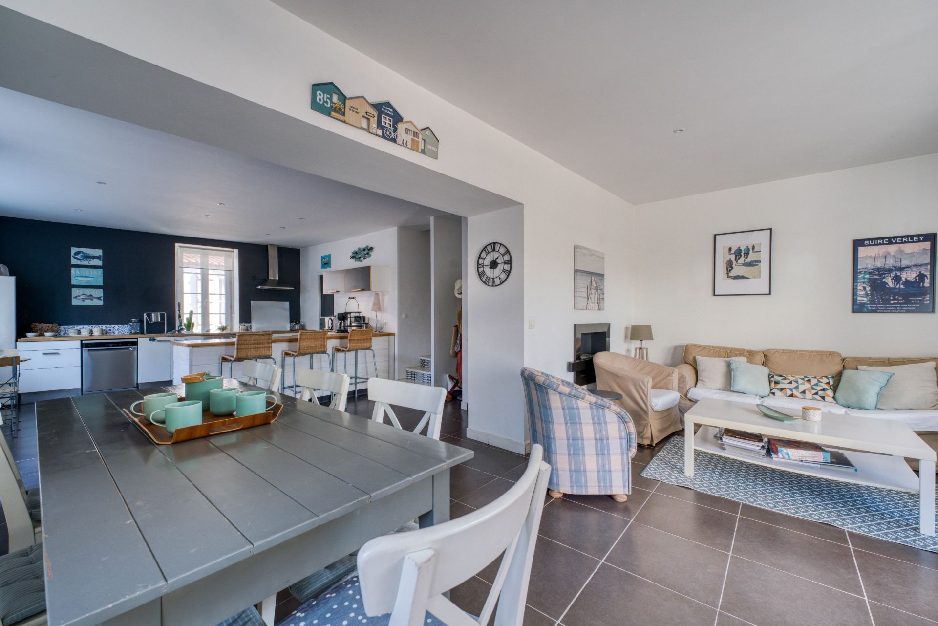 luxury house 5 Rooms for sale on LOIX (17111)