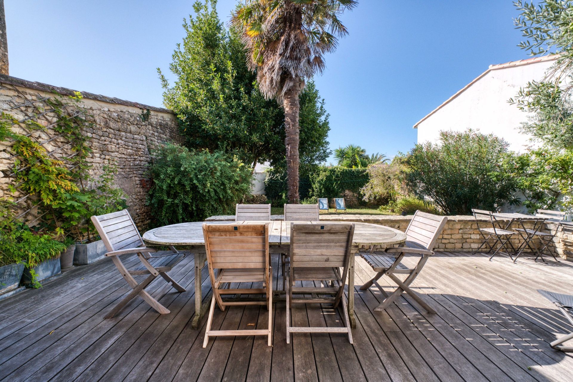 luxury house 5 Rooms for sale on LOIX (17111)
