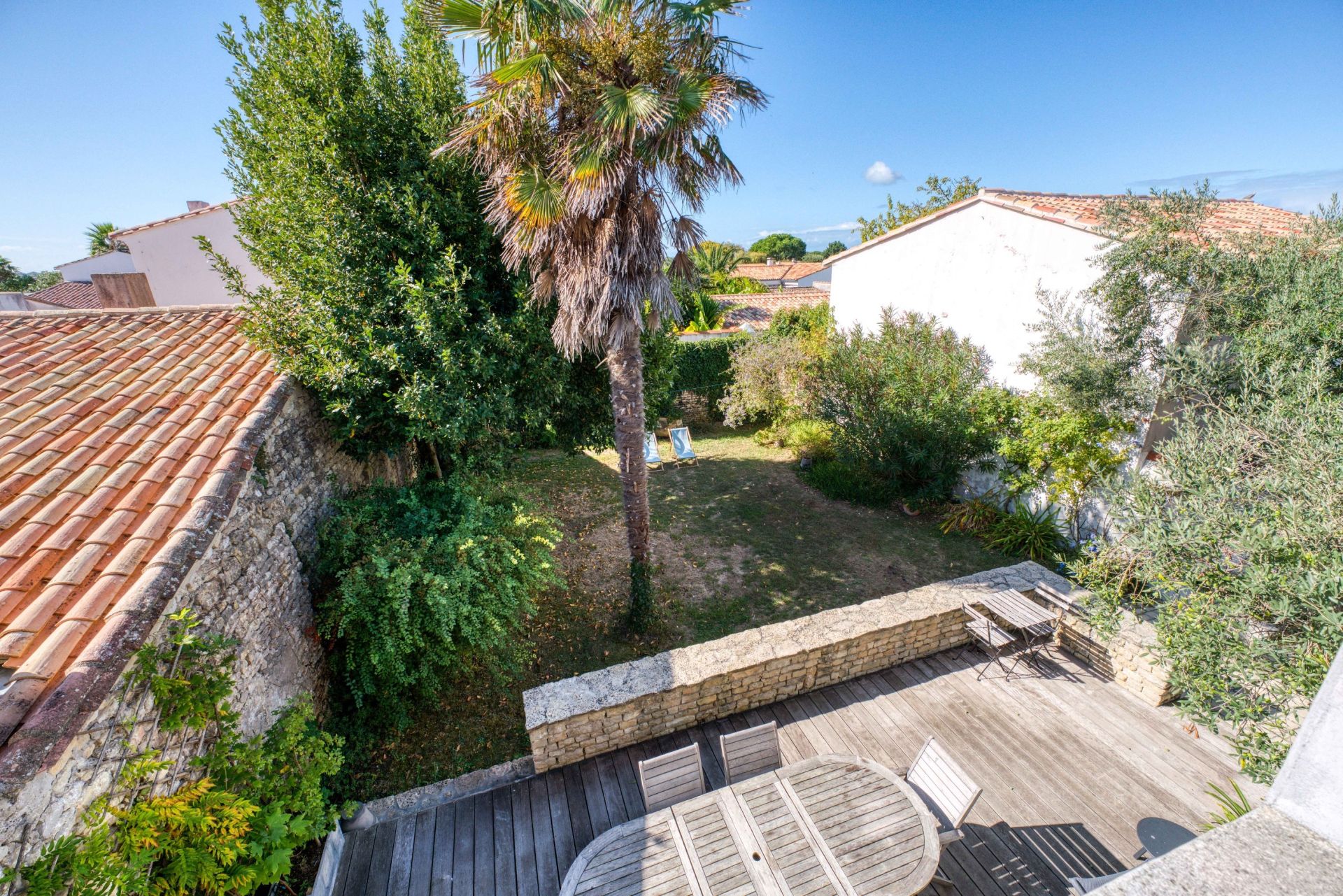 luxury house 5 Rooms for sale on LOIX (17111)