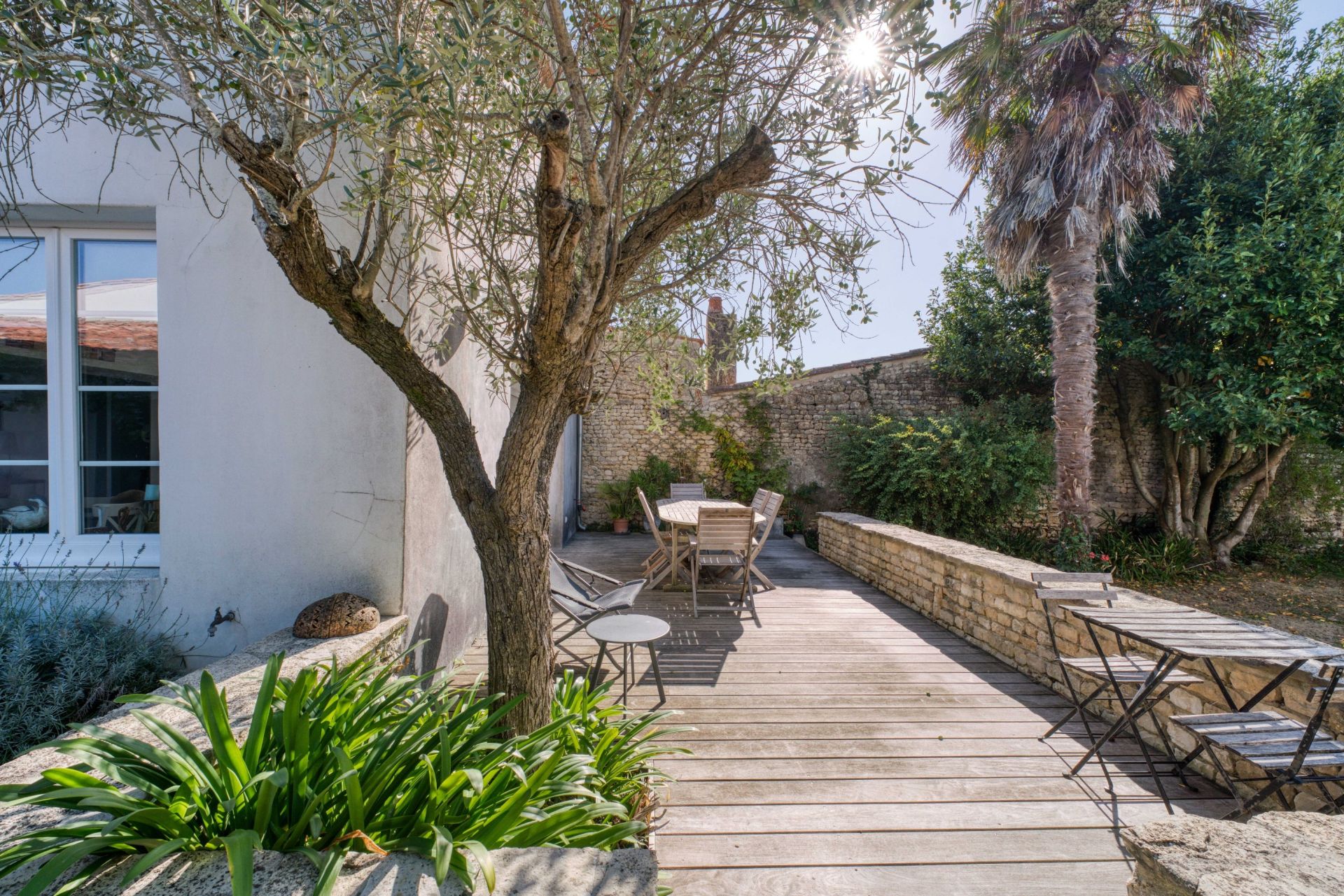 luxury house 5 Rooms for sale on LOIX (17111)