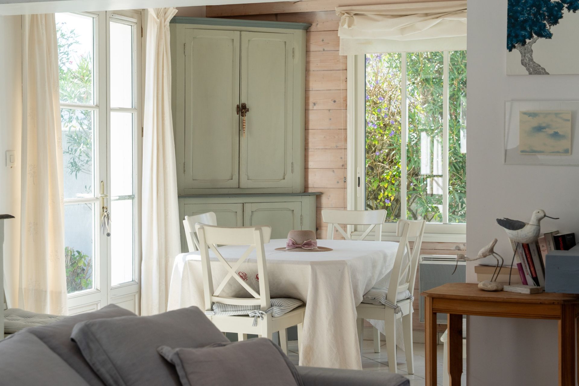 luxury house 5 Rooms for sale on LOIX (17111)