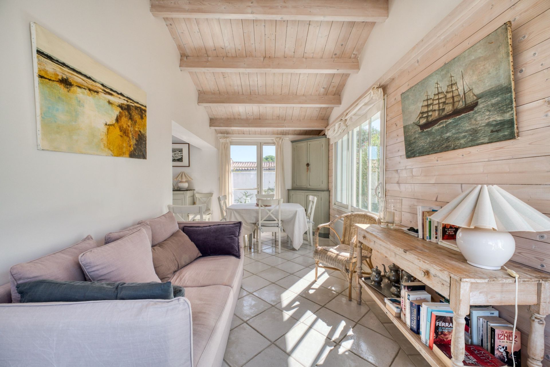 luxury house 5 Rooms for sale on LOIX (17111)